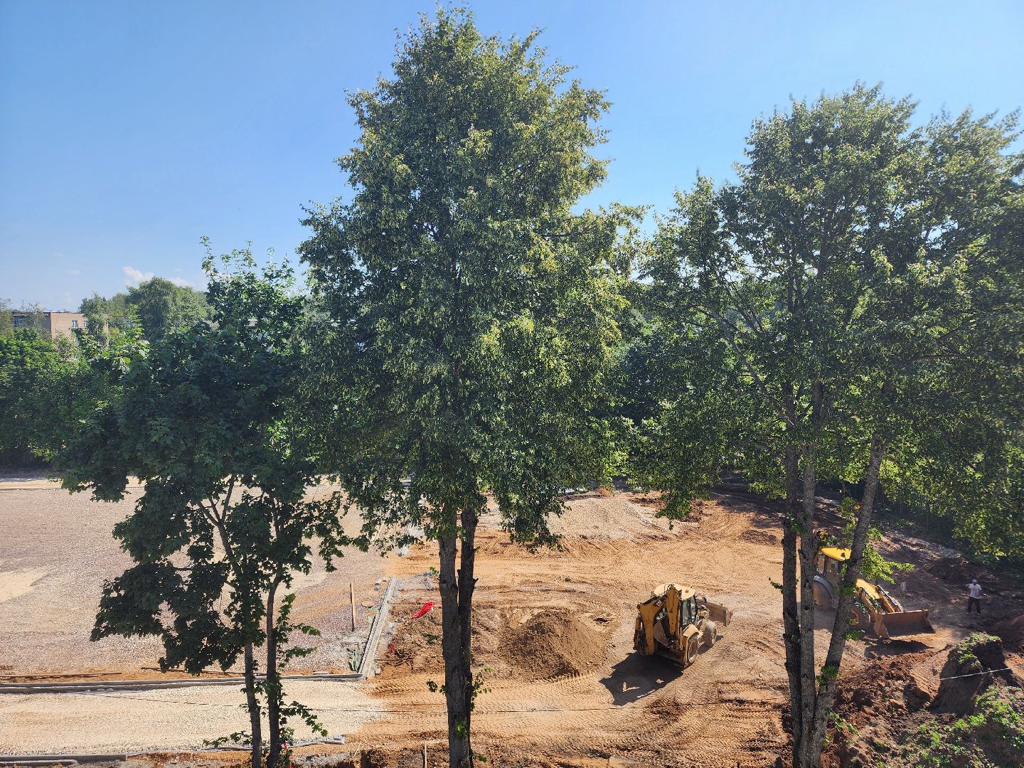 школа 8 пересвет, капитальный  ремонт, средняя школа 8, 1 сентября, замена инженерных сетей, замена кровли, утепление фасада, спортплощадка,