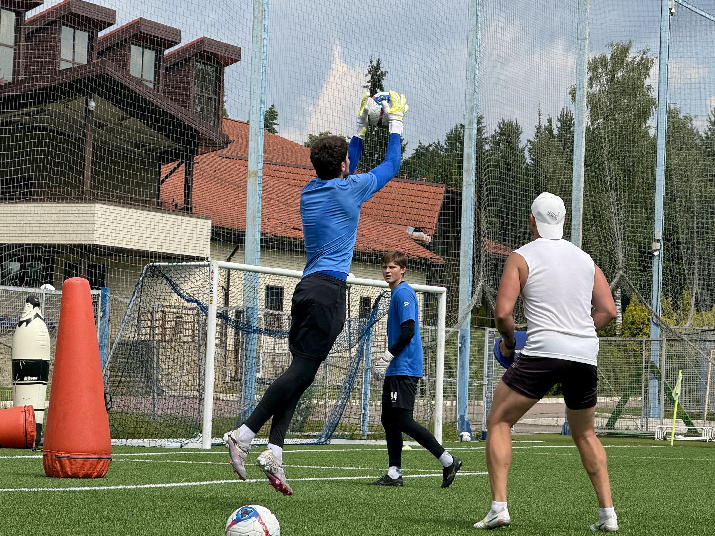 футбол, леон сатурн, раменский сатурн, футболист,