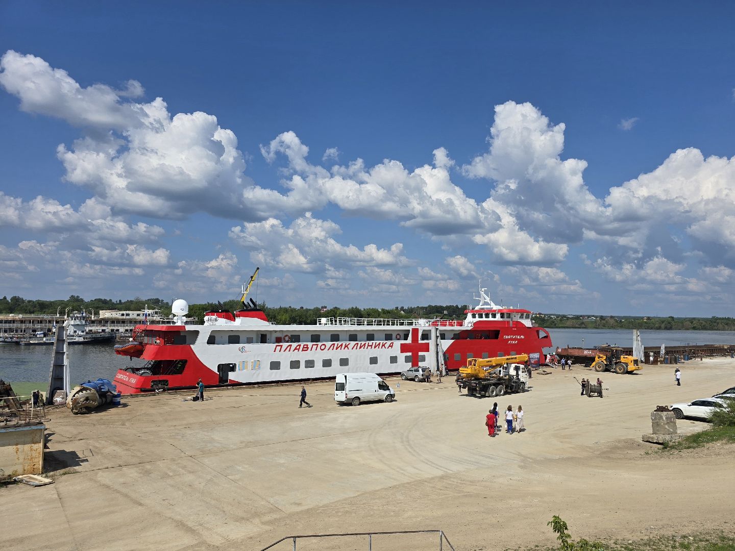 Коломна, порт коломна,теплоход, плавучий госпиталь,