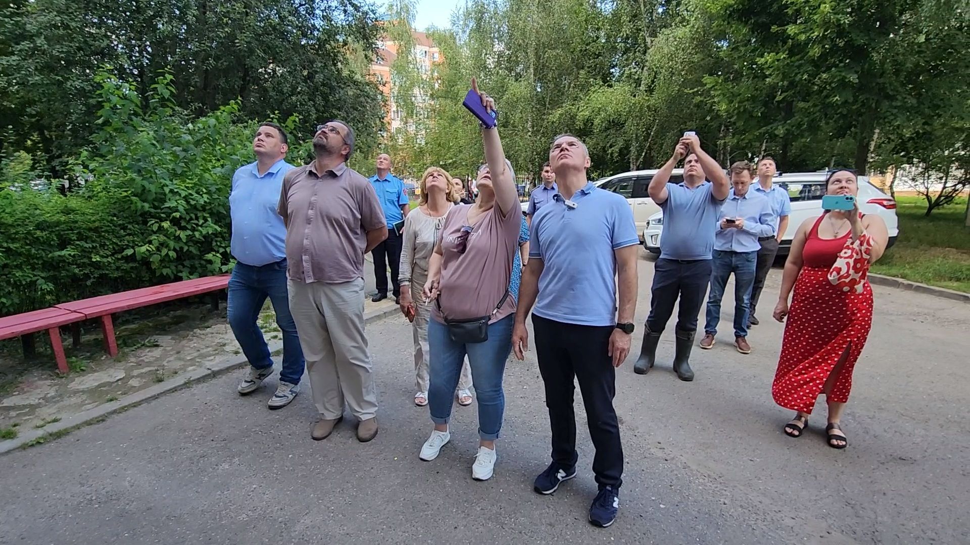 Чехов, депутат госдумы рф, александр коган, встреча с жителями, обращения жителей, переход домов в другую ук, проблемы жкх, подвалы, кровля, уборка подъездов и дворов, мбу чеховское благоустройство, госжилинспекция,