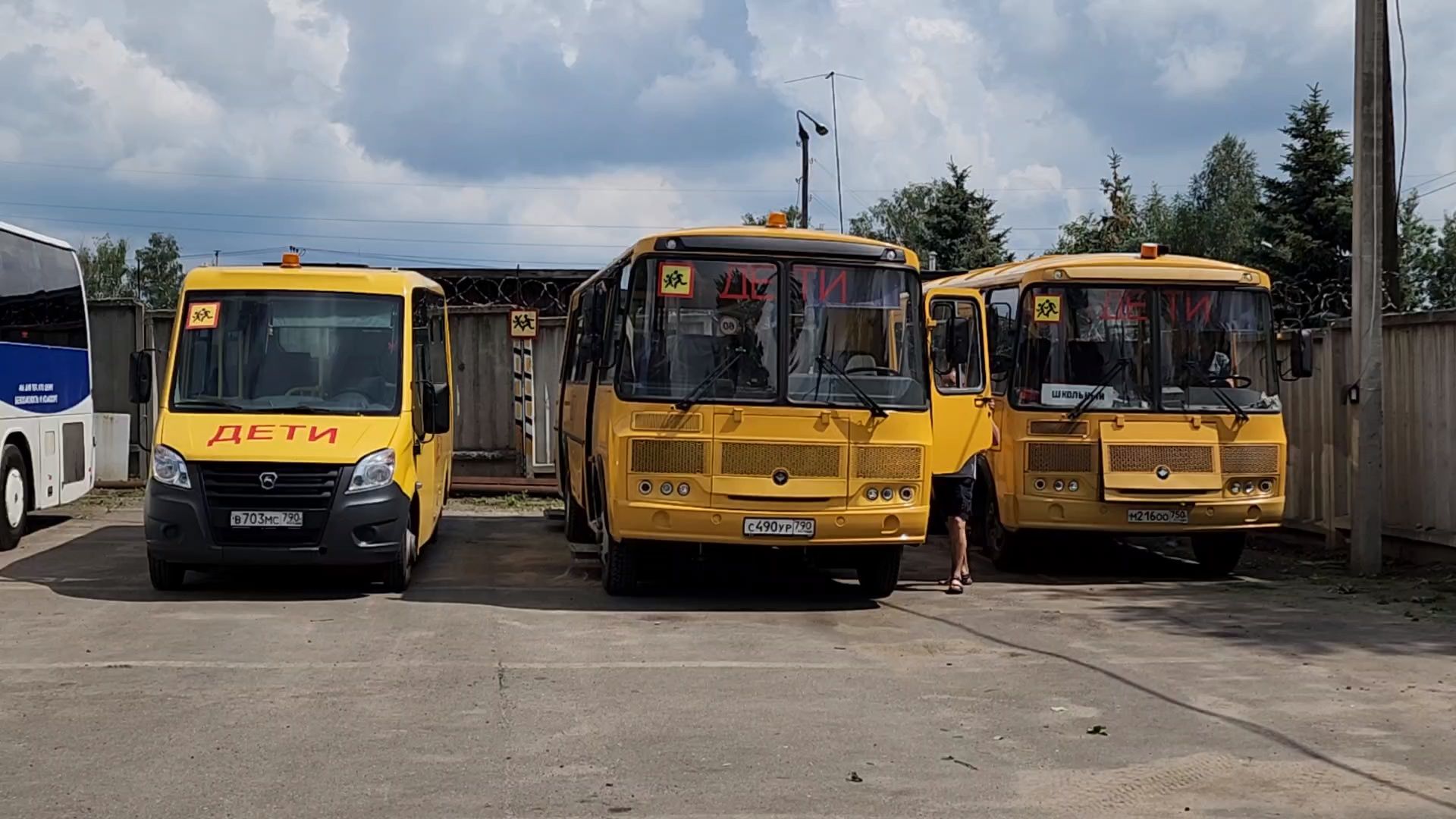чехов, школьные автобусы, ремонт, техобслуживание, хранение, подготовка к новому учебному году, перевозка школьников, маршруты, администрация чехова, управление образования, компания автотранссервис-16,