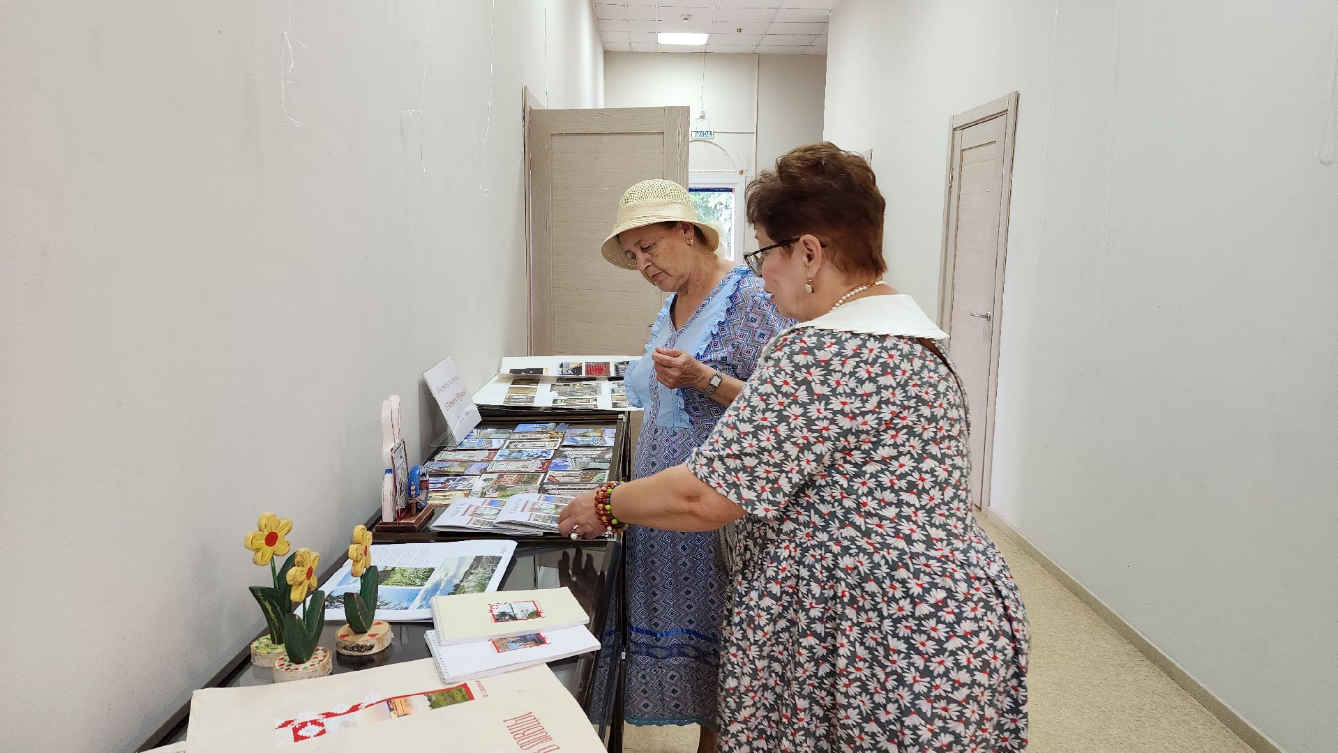 луховицы, культурно-выставочный зал, музей луховицы, выставка наличников, народное творчество,