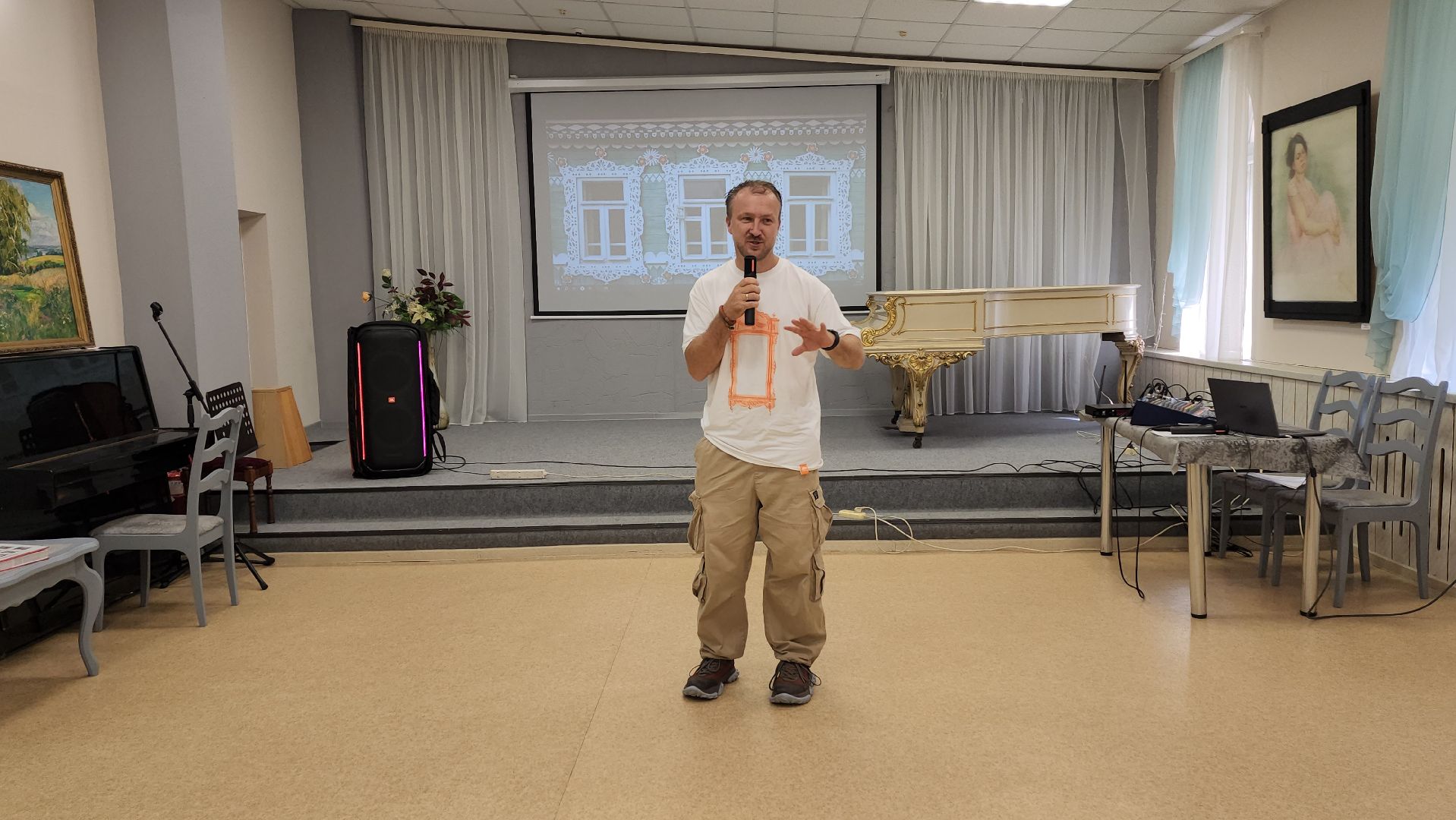 луховицы, культурно-выставочный зал, музей луховицы, выставка наличников, народное творчество,