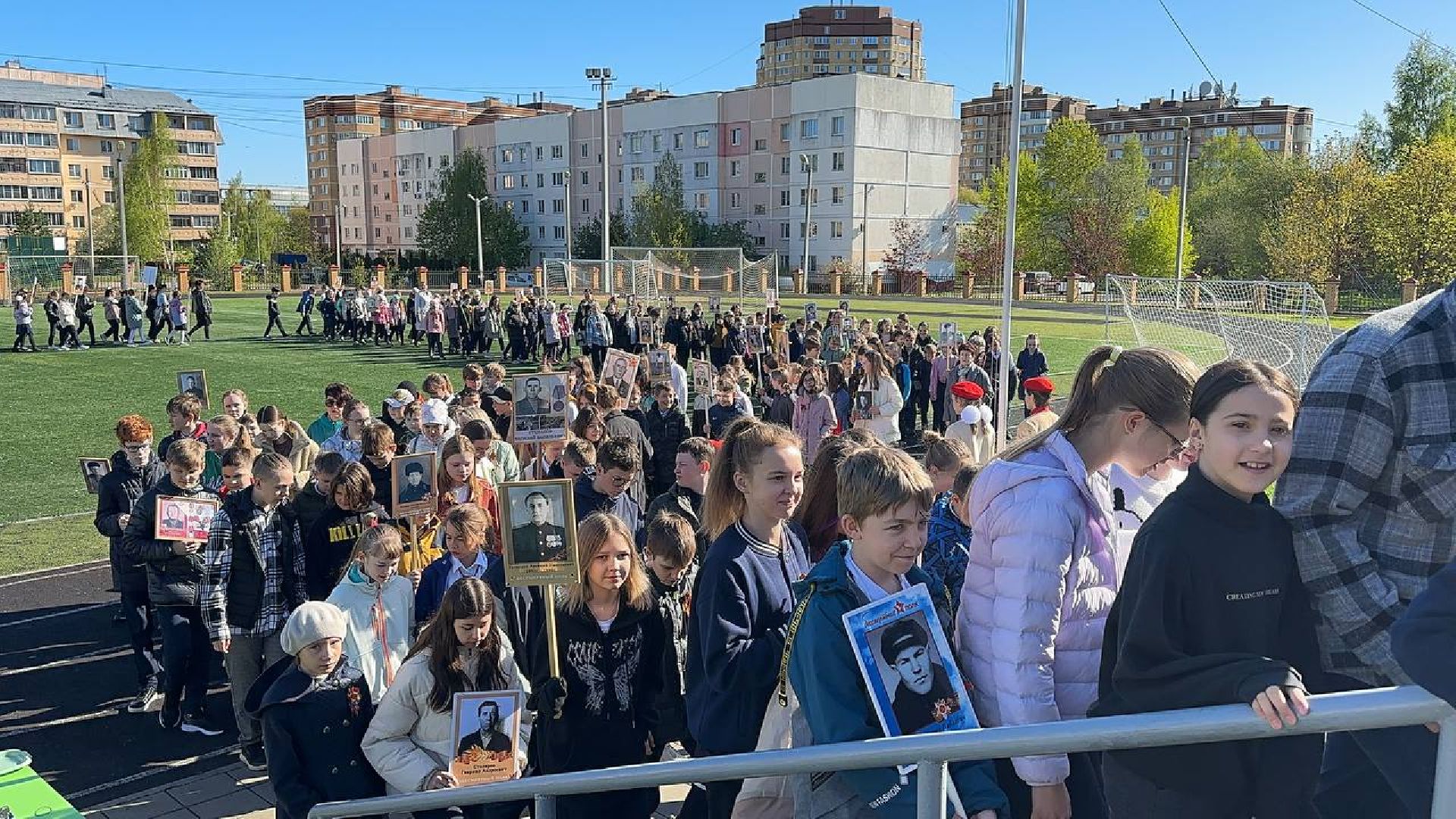 Можайск, Можайский городской округ, Подмосковье, День Победы, герой, ветеран, советский солдат, Бессмертный полк, школьники, шествие, память