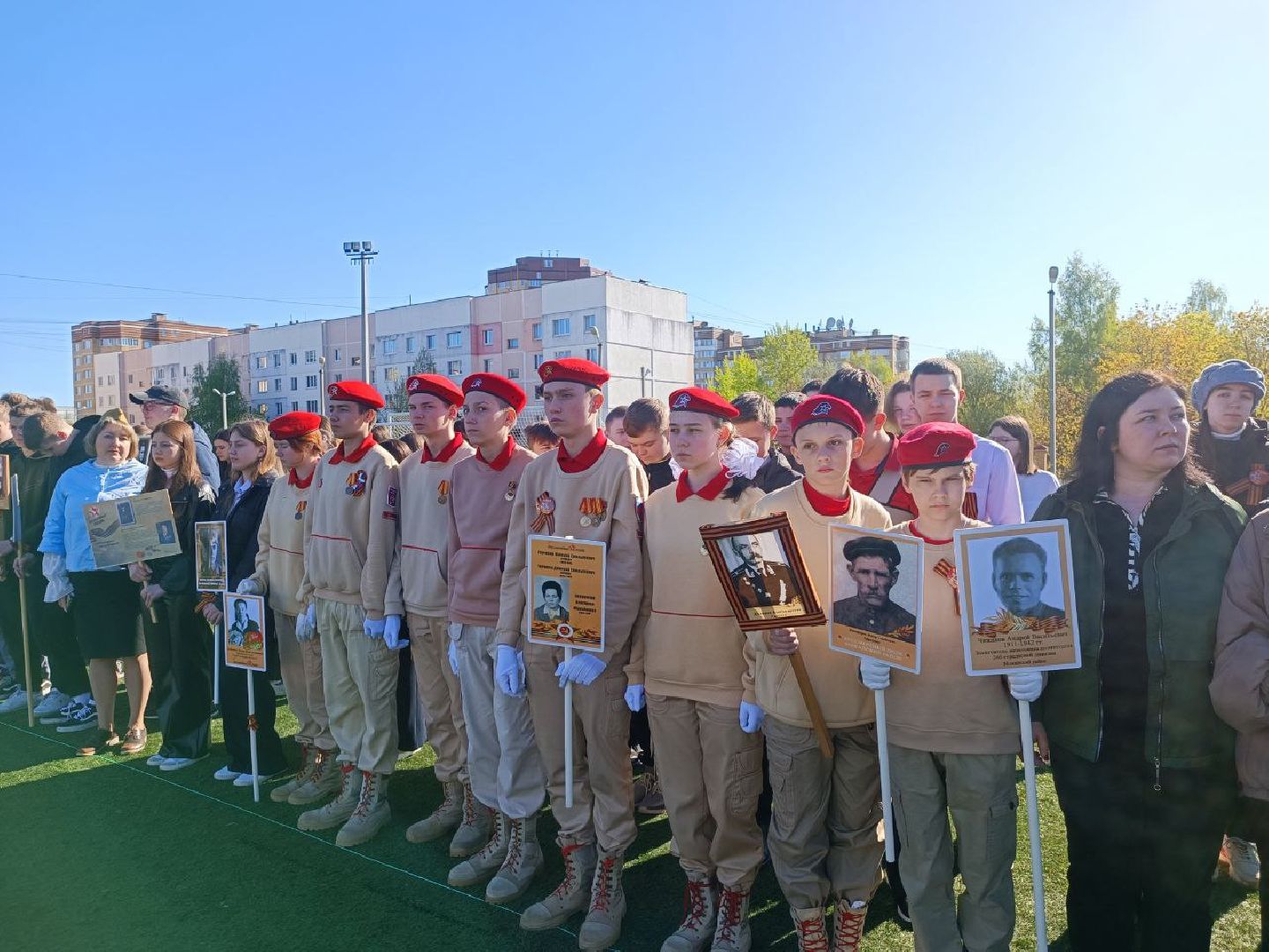 Можайск, Можайский городской округ, Подмосковье, День Победы, герой, ветеран, советский солдат, Бессмертный полк, школьники, шествие, память