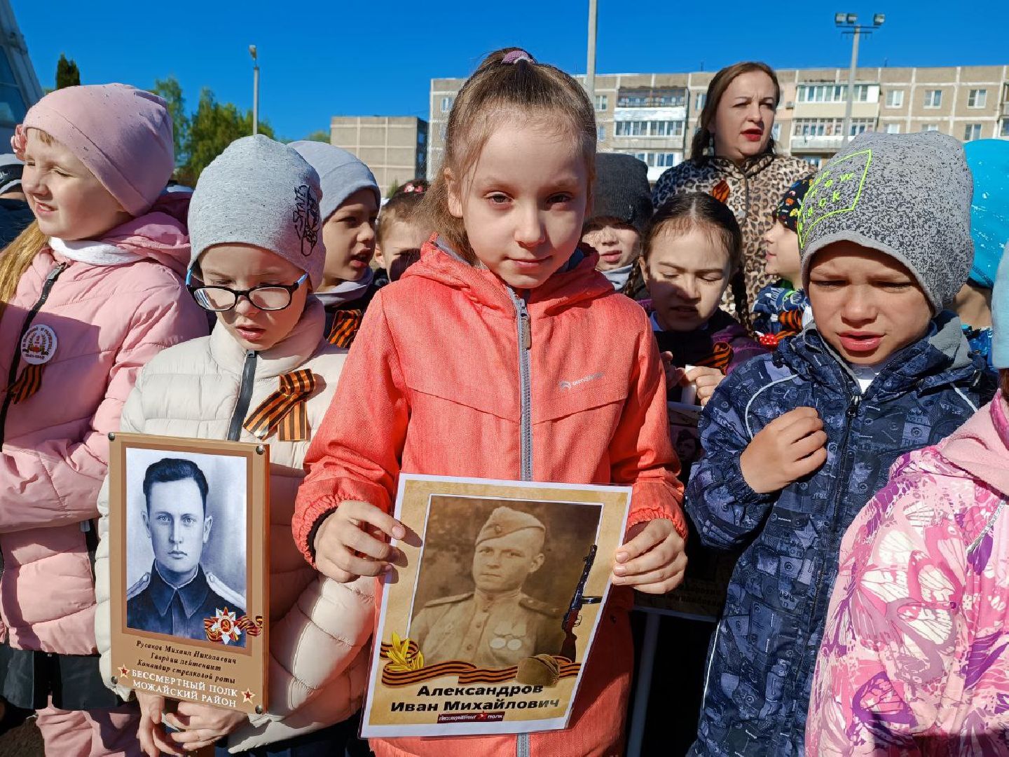 Можайск, Можайский городской округ, Подмосковье, День Победы, герой, ветеран, советский солдат, Бессмертный полк, школьники, шествие, память