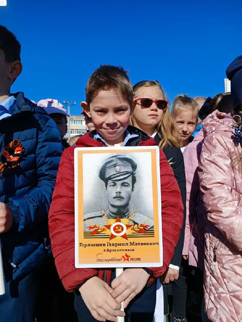 Можайск, Можайский городской округ, Подмосковье, День Победы, герой, ветеран, советский солдат, Бессмертный полк, школьники, шествие, память