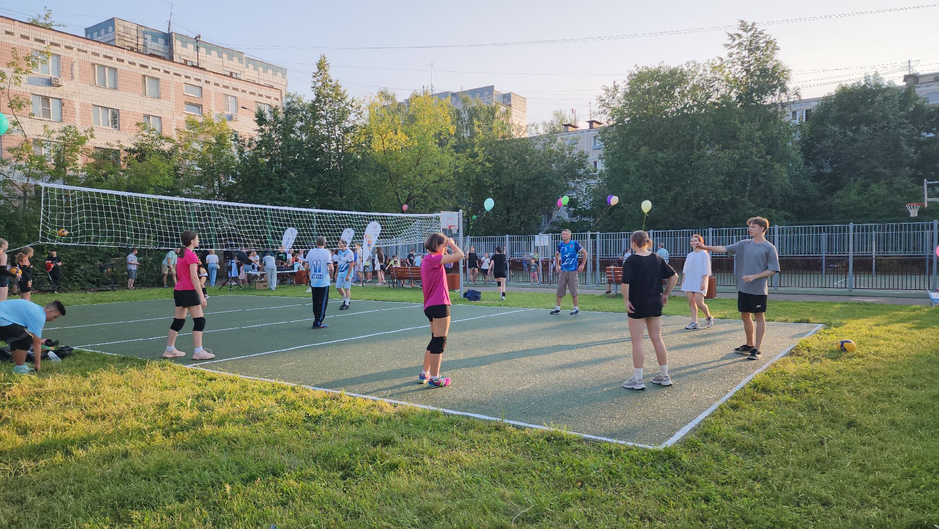 спортивная площадка, Лобня, открытие спортивной площадки,Подарок жителям города ,