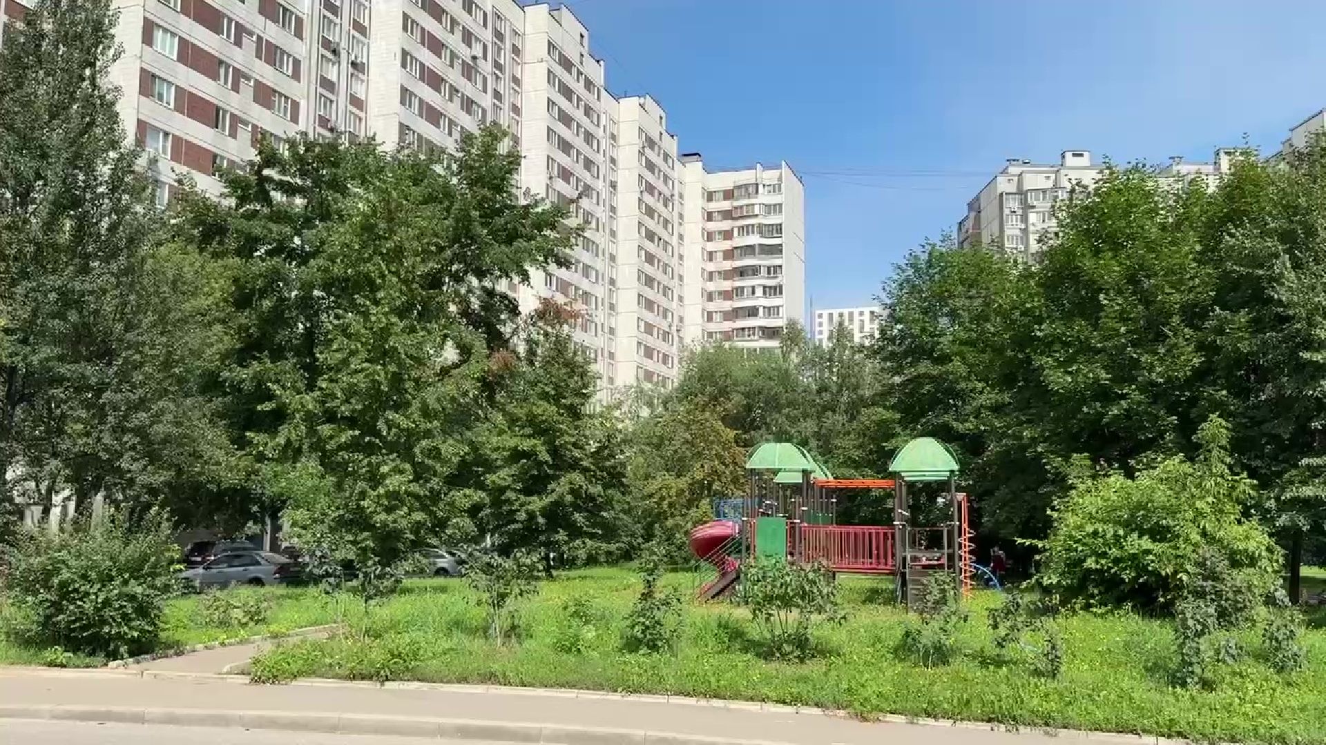 Реутов, каштановый сквер, деревья, благоустройство,