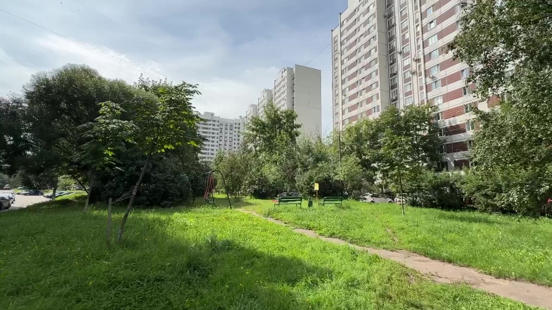 Реутов, каштановый сквер, деревья, благоустройство,