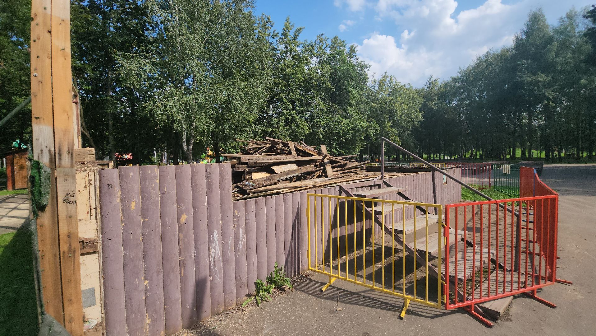 долгопрудный, центральный парк, малая эстрада, концерты, демонтаж,