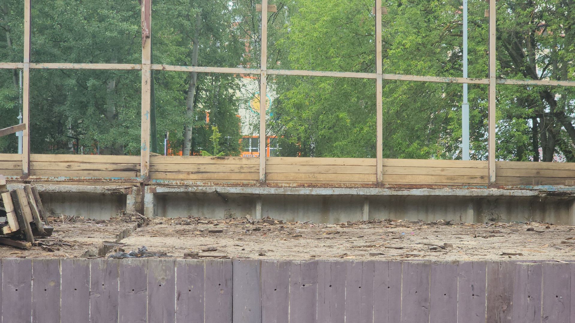 долгопрудный, центральный парк, малая эстрада, концерты, демонтаж,