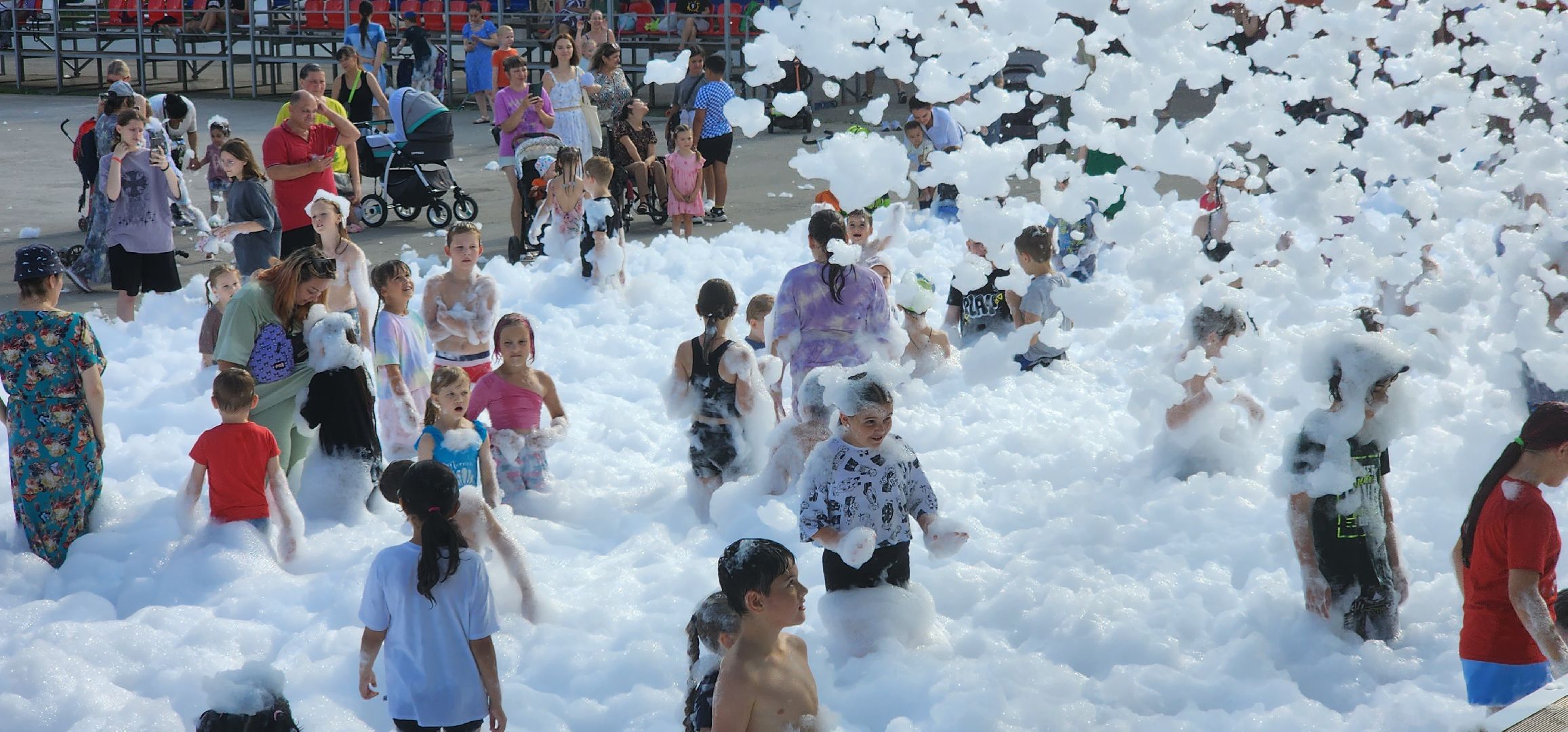 долгопрудный, центральный парк, большая эстрада, пенная вечеринка, дискотека, дети,