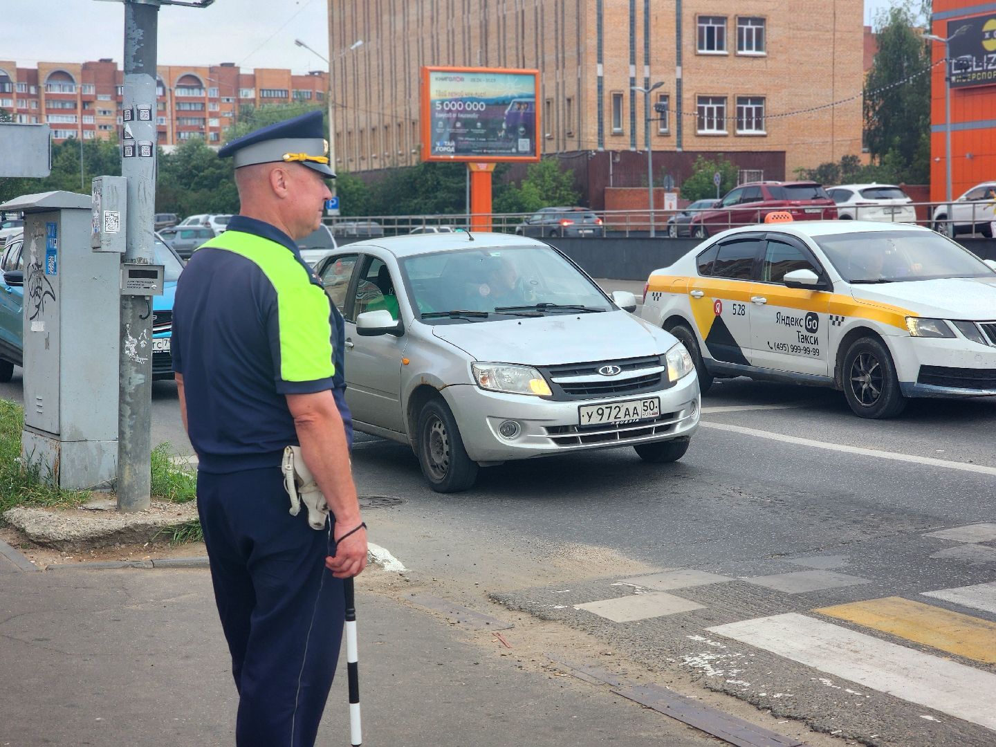 дубна, госавтоинспекция, регулировщик, светофор, трк маяк,