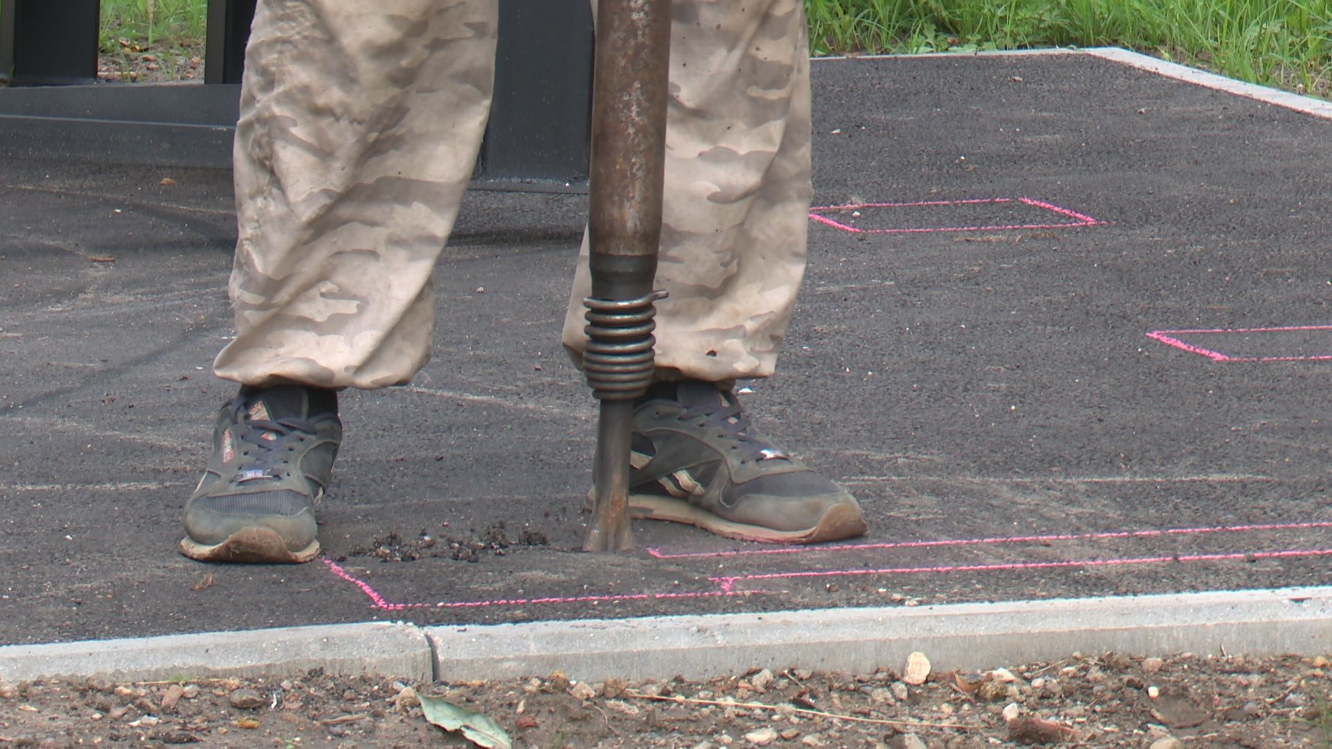 Реутов, остановочный павильон, автобусы, пассажиры,