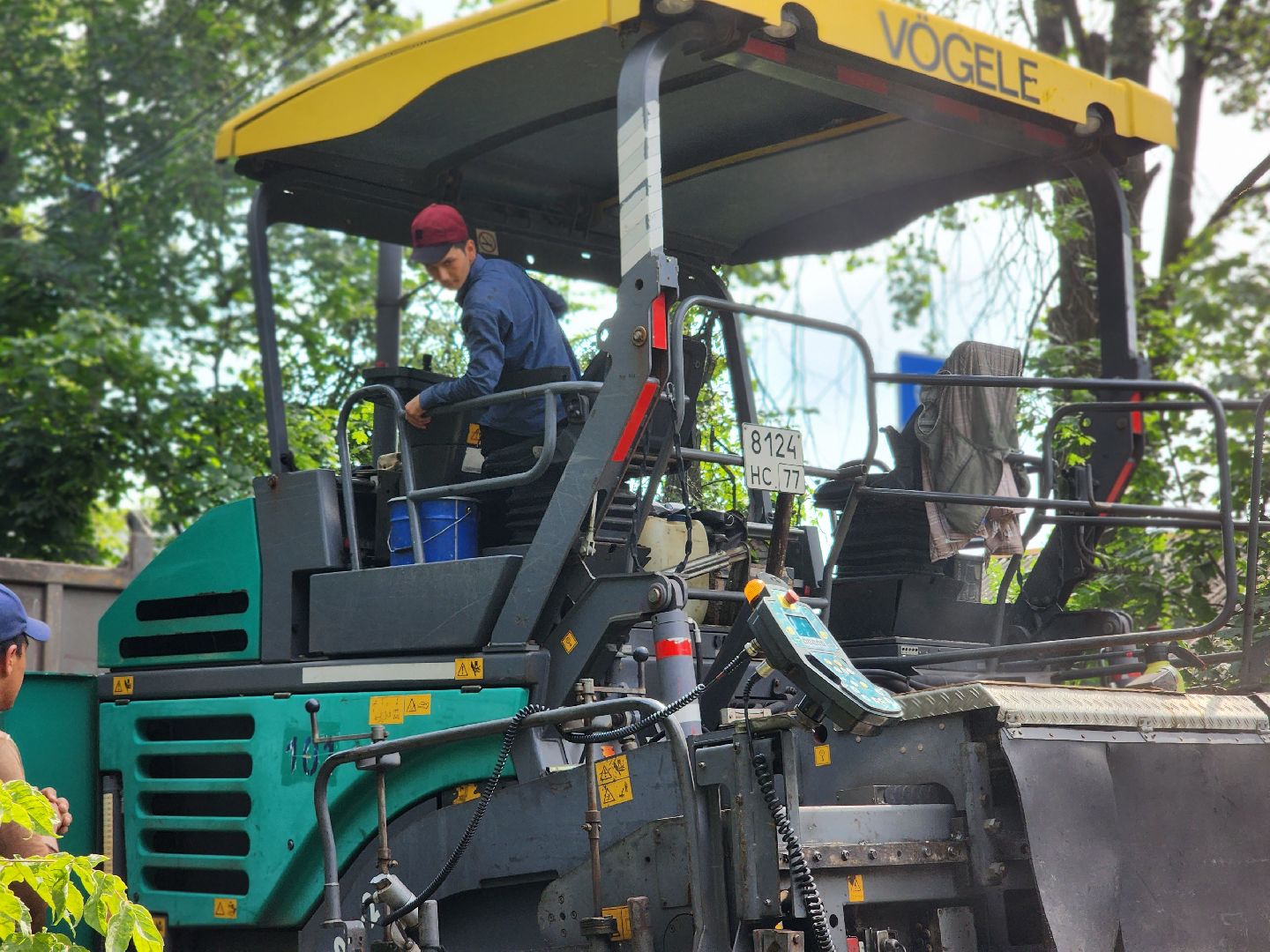 королёв, ремонт дворовой территории , обновленная улица Толстого,