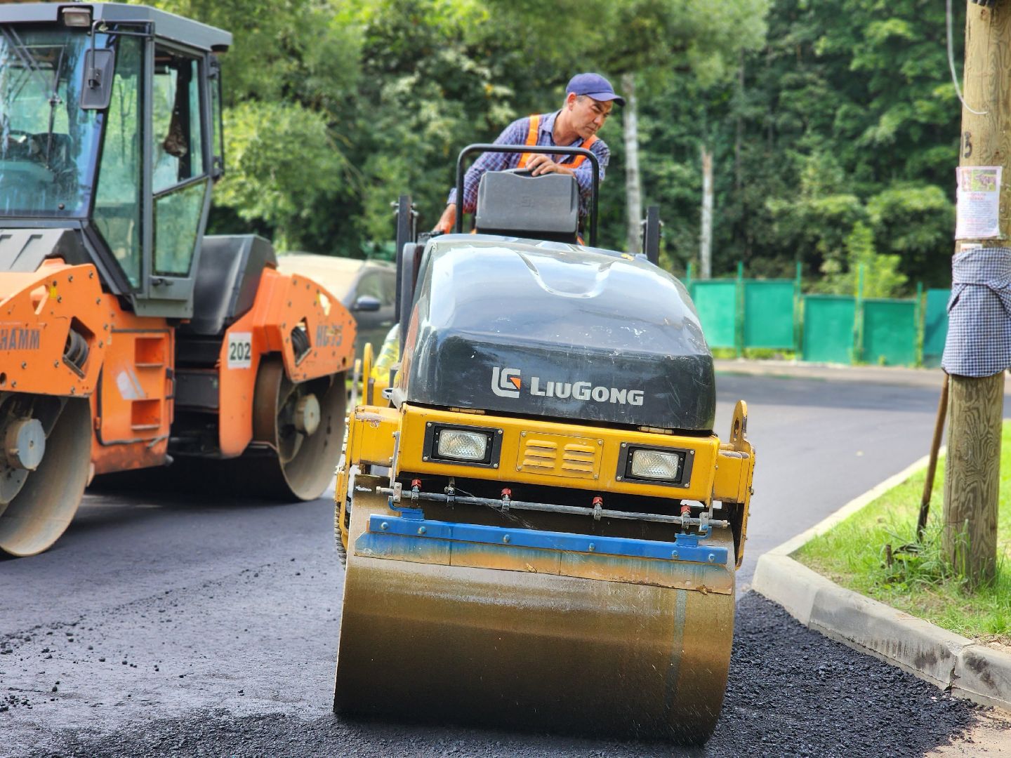 королёв, ремонт дворовой территории , обновленная улица Толстого,
