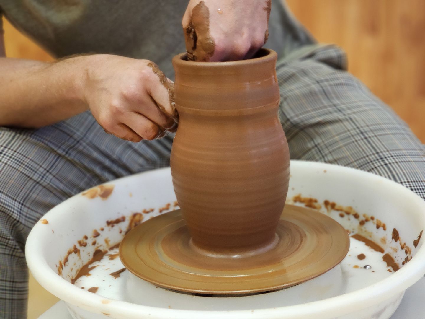 сергиево-посадский городской округ, васильевское, ярыгино, резиденция керамики, посадская усадьба, школа керамики, михаил бывших, гончарная мастерская, гончарное дело, фарфор попова,