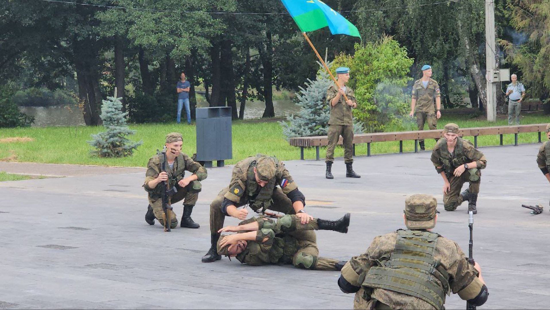 ЛУХОВИЦЫ, ДЕНЬ ВДВ,