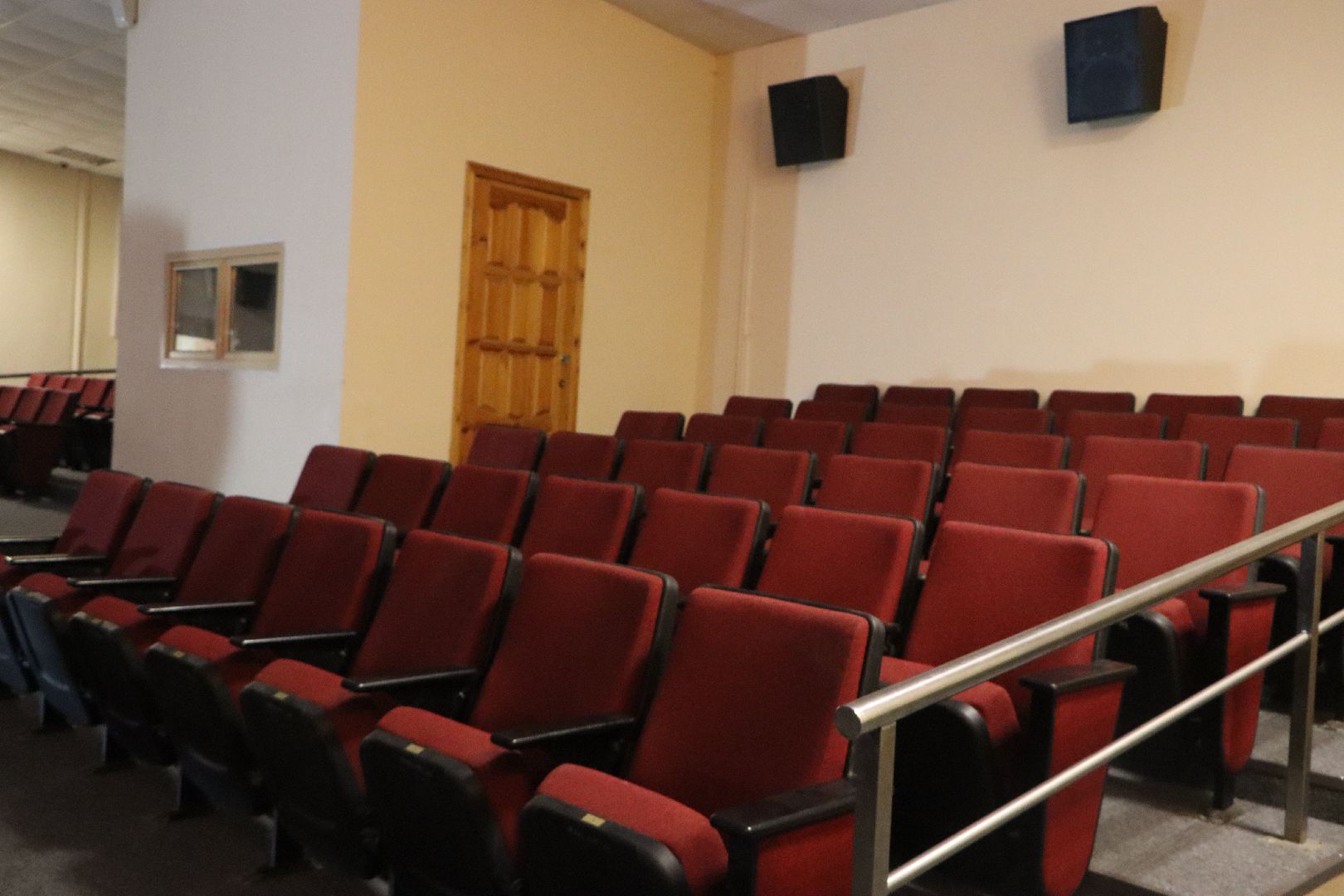 серебряные пруды, кинотеатр в серебряных прудах,цдк серебряных прудов,