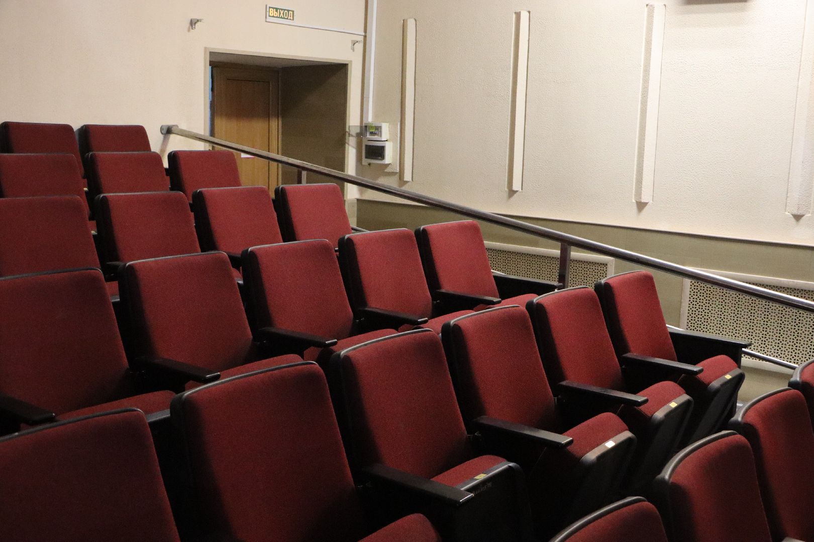 серебряные пруды, кинотеатр в серебряных прудах,цдк серебряных прудов,