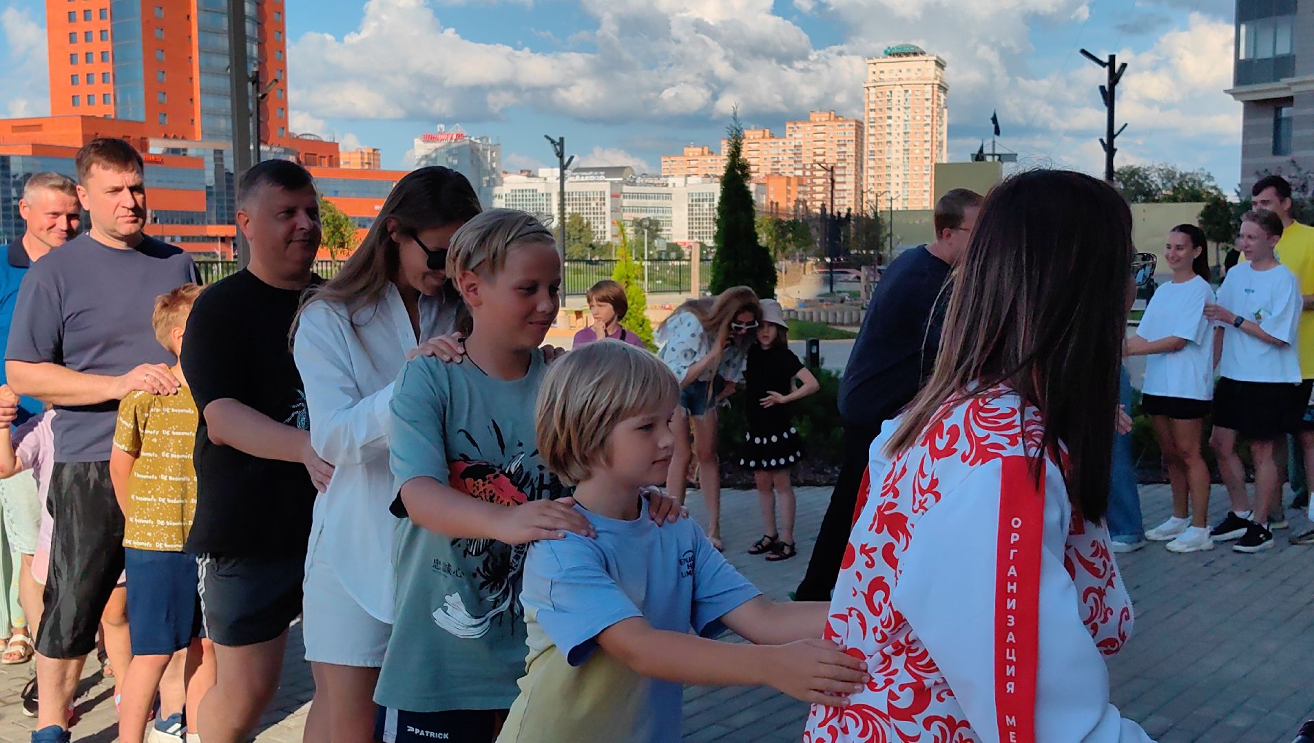 жилой комплекс, дом, семья, квест, девиз,