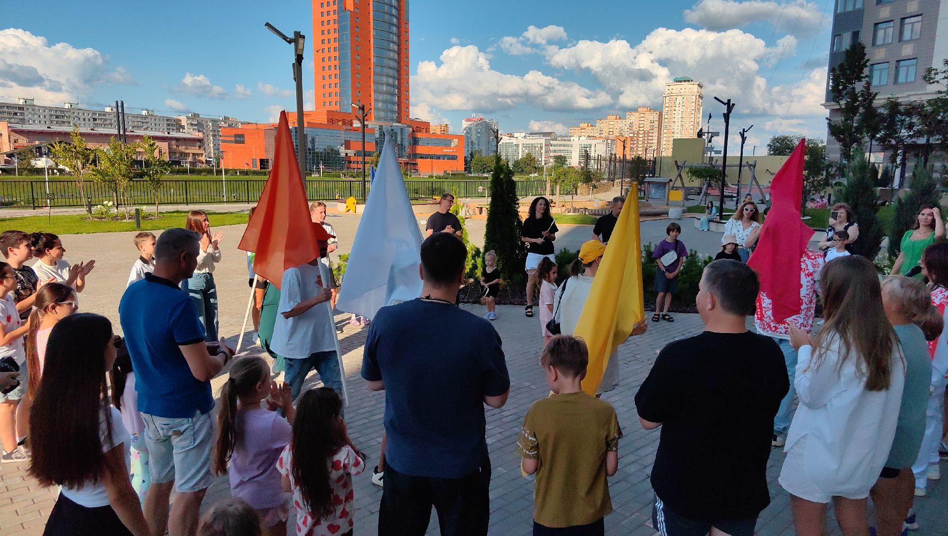 жилой комплекс, дом, семья, квест, девиз,