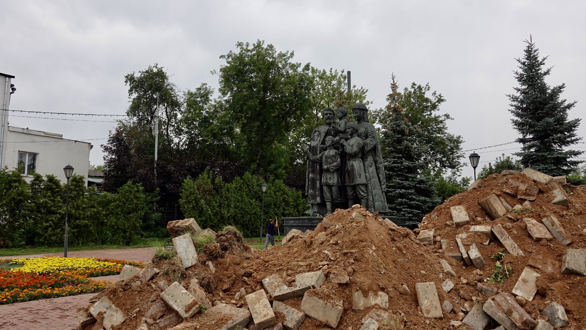 ремонт , памятник , сергиев посад , сергиево-посадский городской округ, памятник родителям сергия радонежского ,