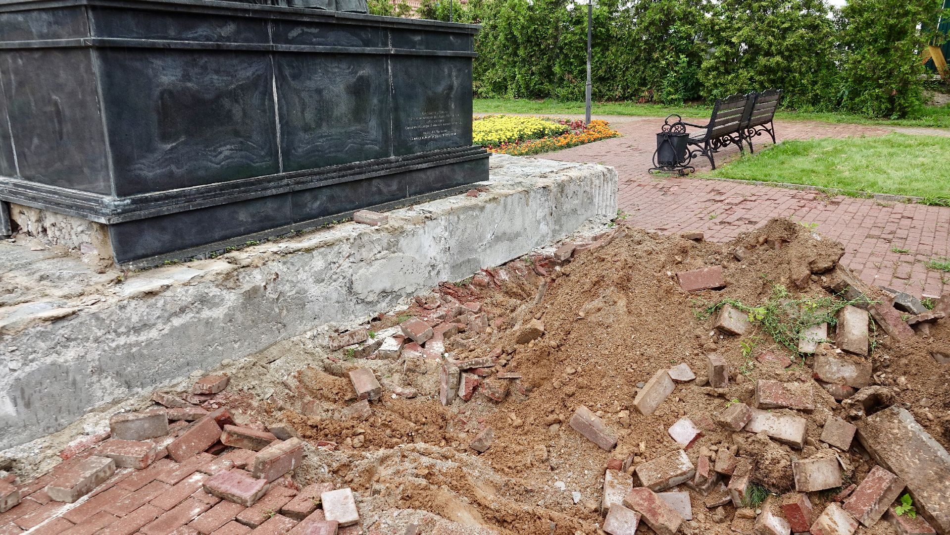 ремонт , памятник , сергиев посад , сергиево-посадский городской округ, памятник родителям сергия радонежского ,