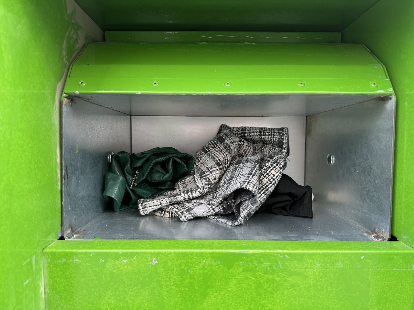 контейнер для текстиля, ленинский городской округ, экология подмосковья,