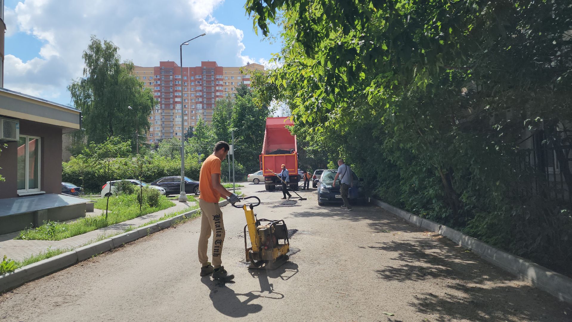 вертикалки, ивантеевка, жкх, дорожный ремонт, ямочный ремонт, асфальтовая крошка, асфальтовое покрытие, коммунальная служба,