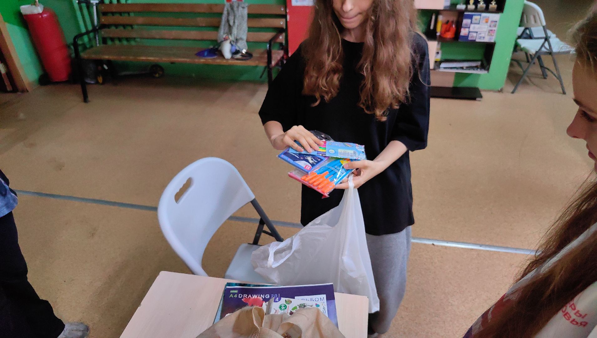 акция, волонтеры, доброе дело, сво, канцтовары,