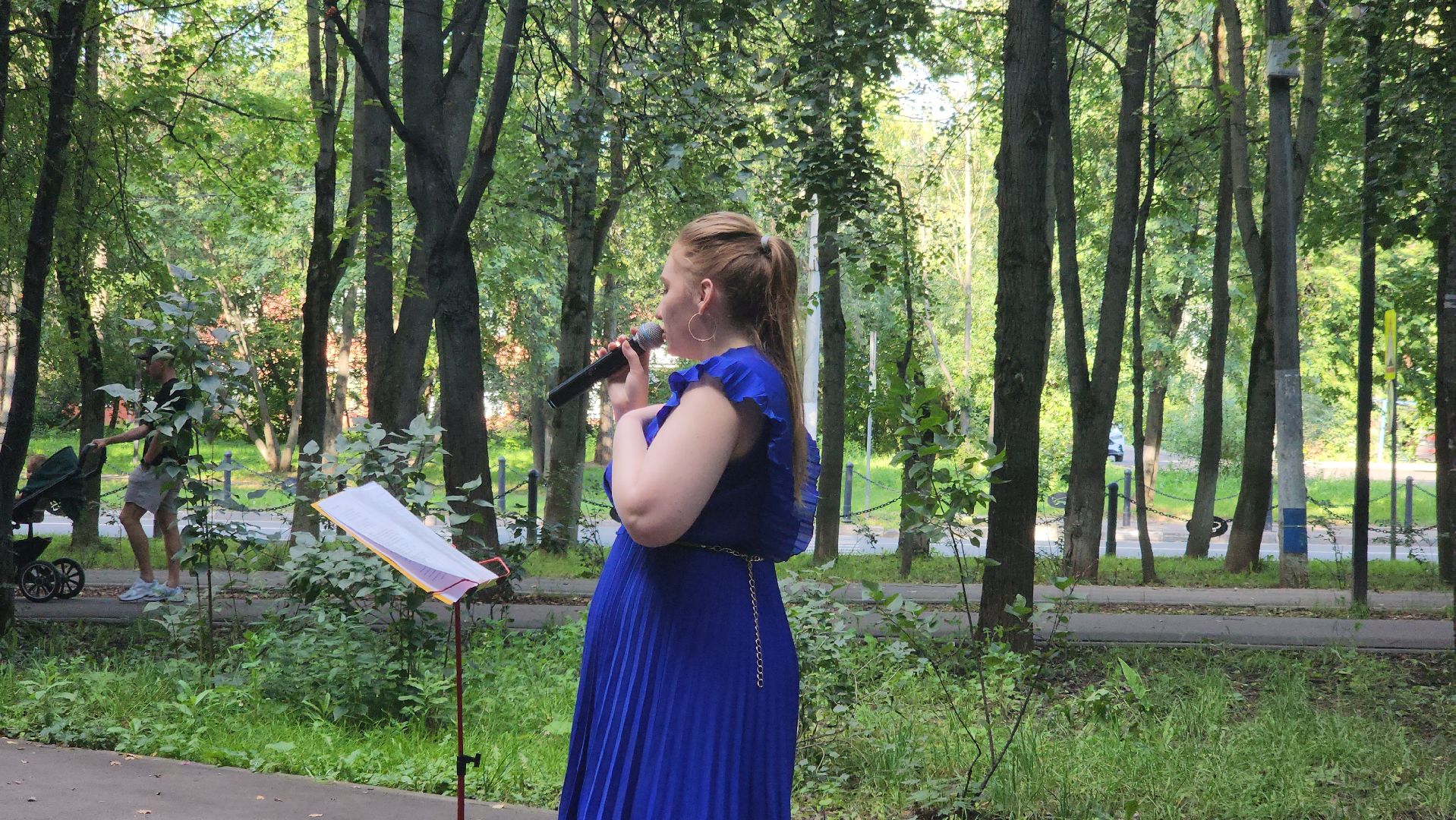 долгопрудный, международный день кошек, центральная библиотека, концерт, сквер, поющая строка, бездомные животные,