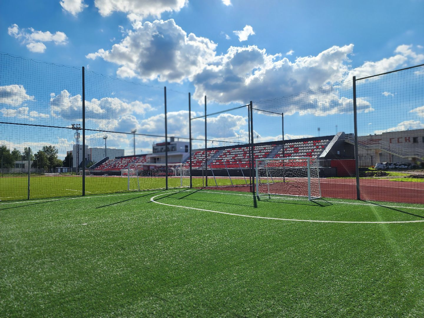 королёв, стадион чайка,  новые спортивные площадки на стадионе чайка,