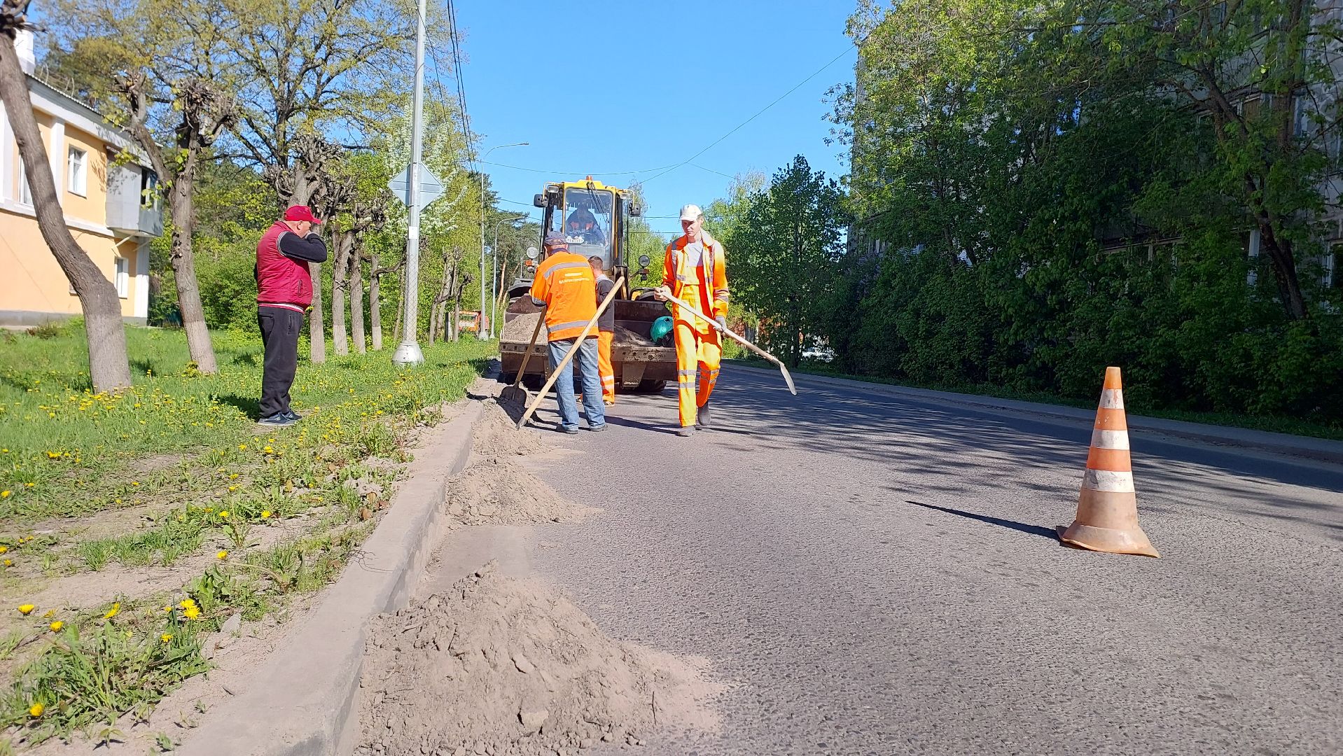 уборка дорог, серпухов, комбинат благоустройства, дорожный смет, благоустройство,