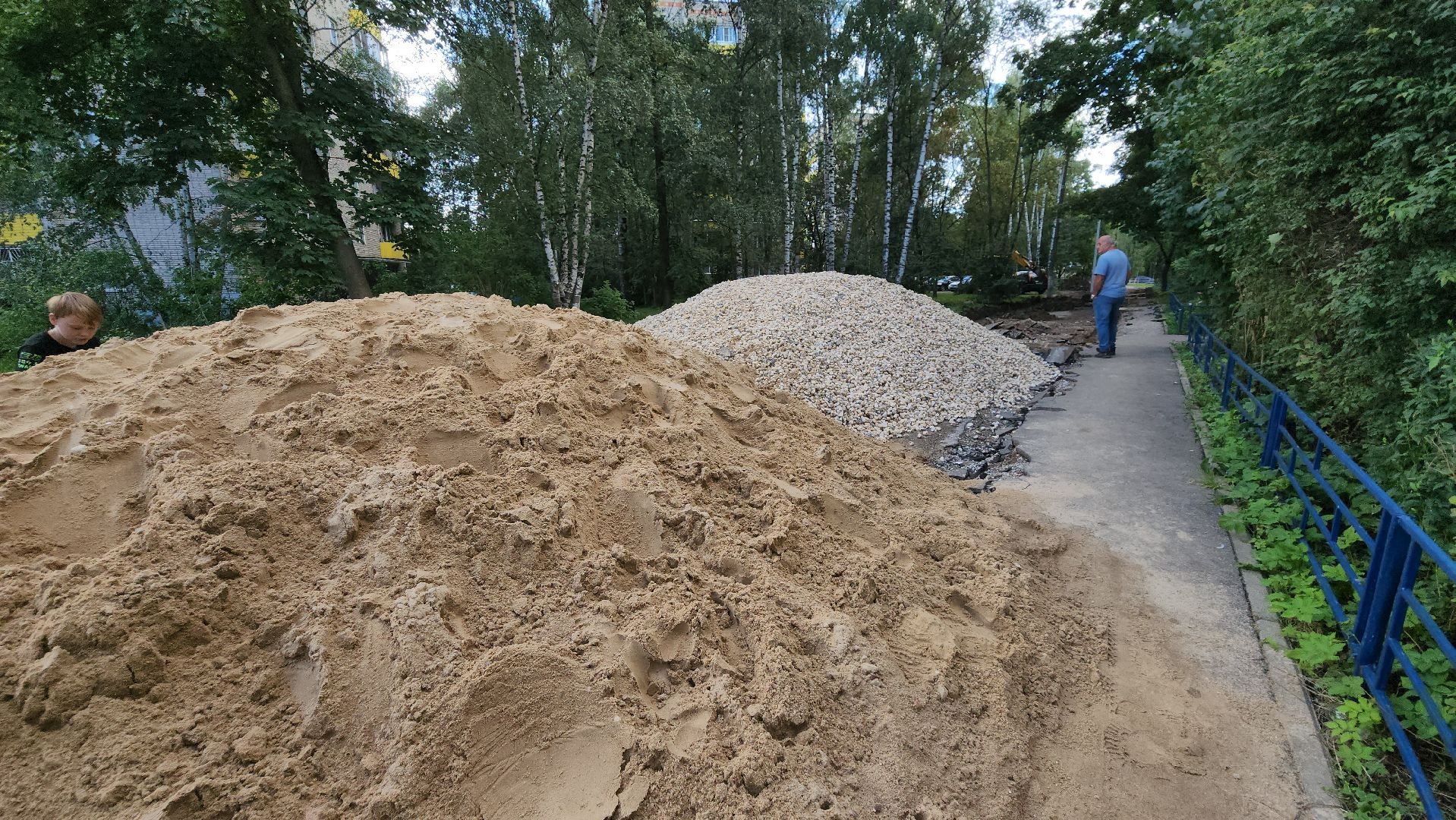 комплексное благоустройство, Благоустройство дворов , Лобня, замена бордюров,