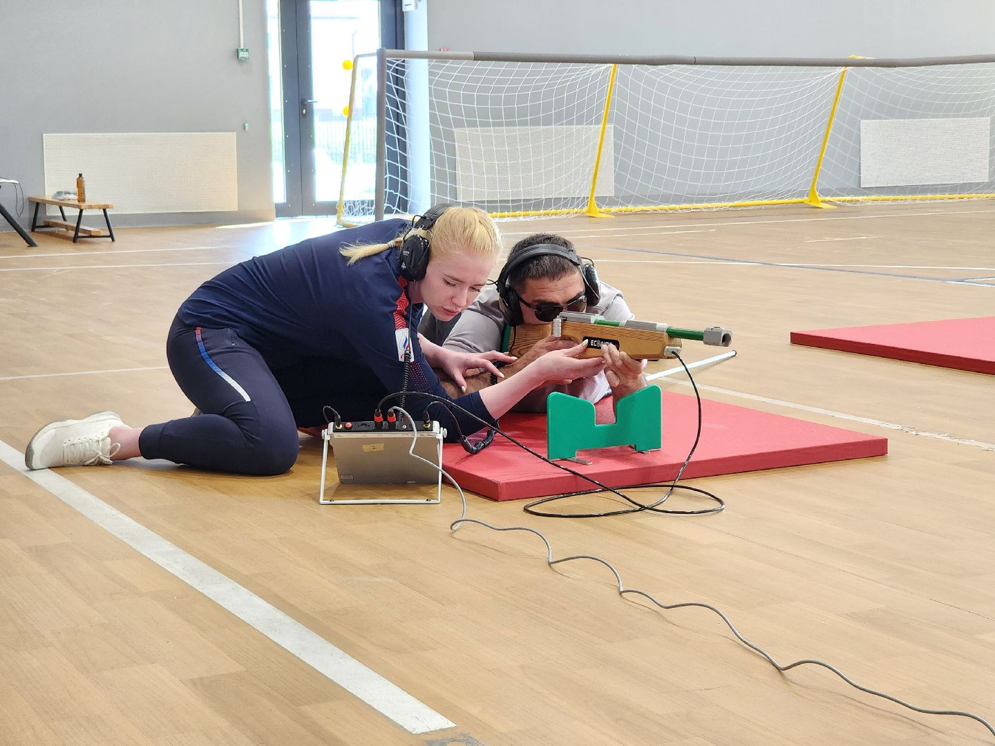 сергиев посад, сергиево-посадский городской округ,  центр мещерякова, биатлон для слепых, паралимпийский спорт, электронная винтовка, Тренировка для участников СВО, биатлонный комплекс, паралимпийский биатлон, реабилитация участников сво,
