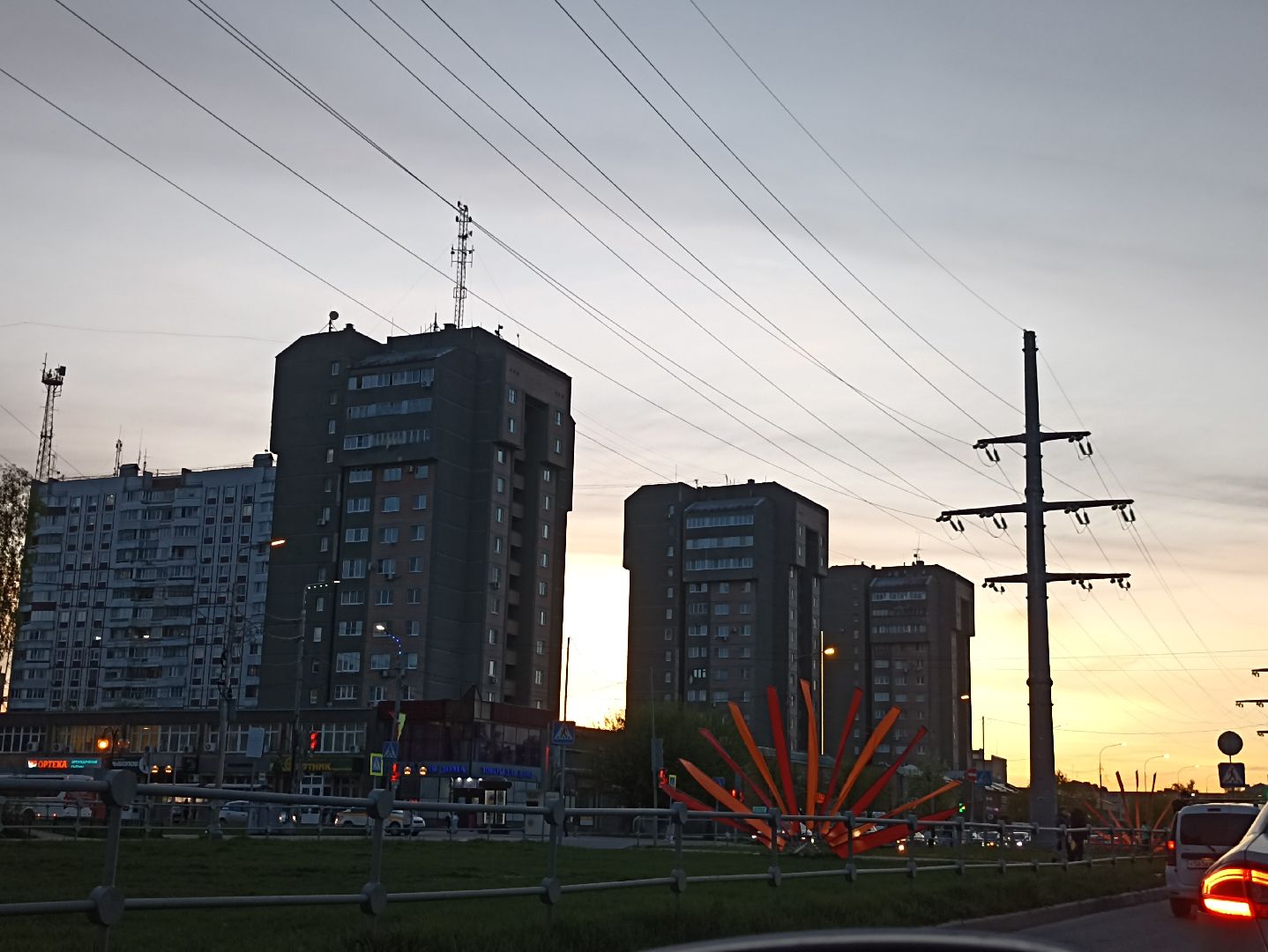 Серпухов, Подмосковье, День Победы, память, украсили город, флаги, триколор