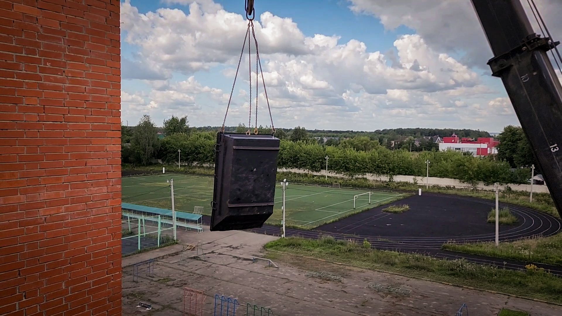 бронницы, ремонт кровли гимназии в бронницах, гимназия имени пушкина,  подготовка гимназии к новому учебному году ,