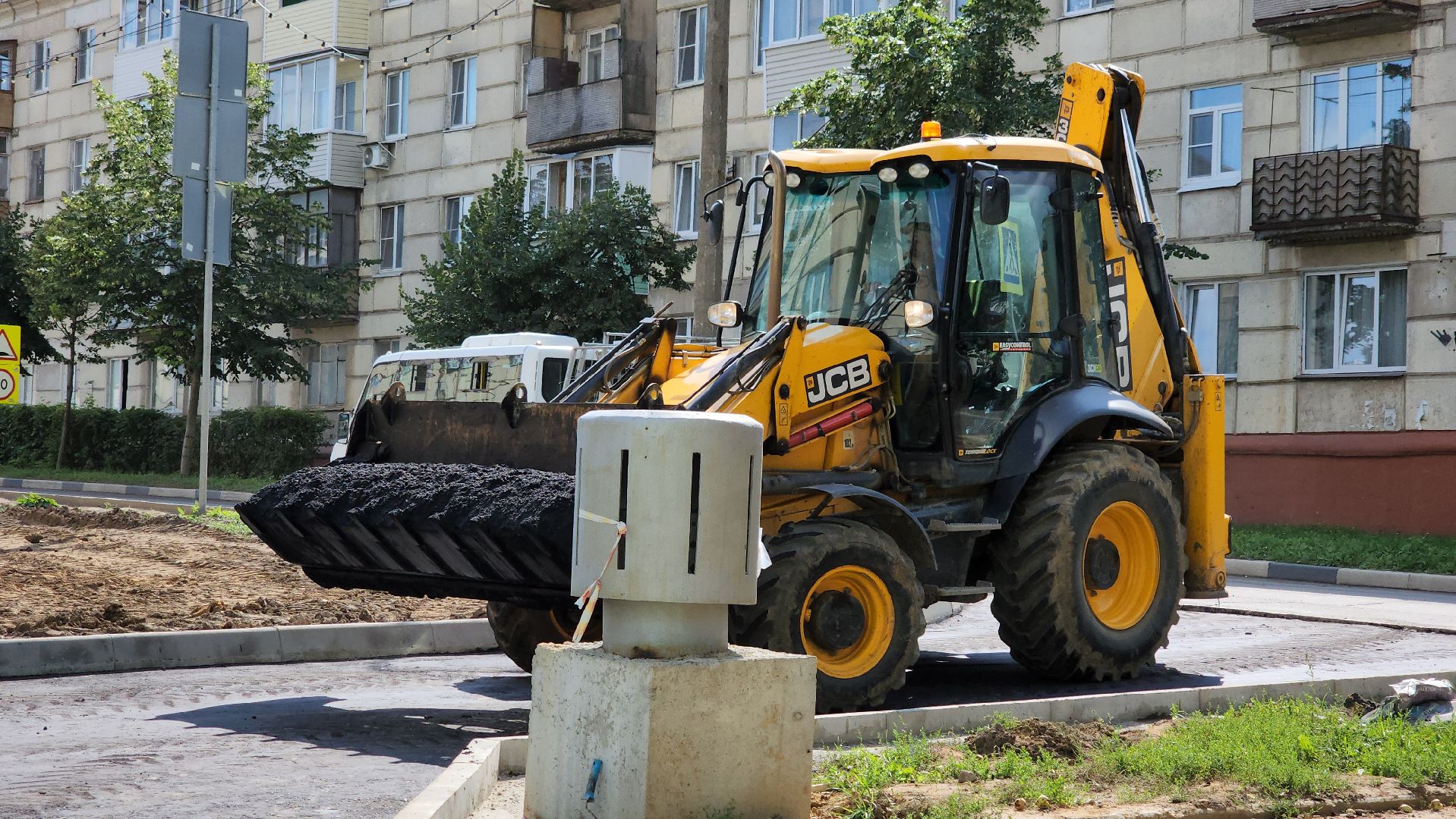 кашира, благоустройство, ремонт дорог, тротуары, поликлиниа,