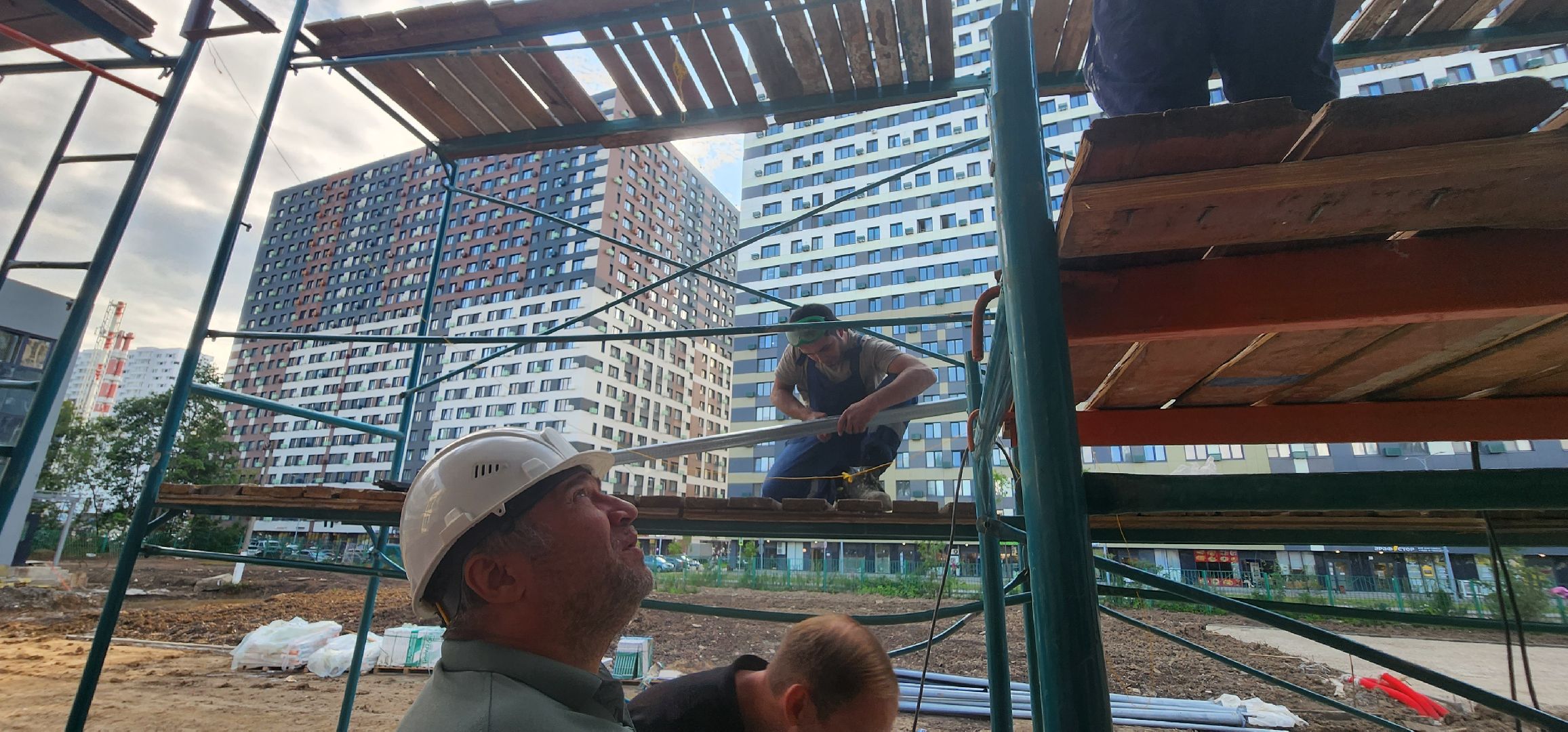 долгопрудный, школа 7, капитальный ремонт, жилой комплекс бригантина, заводской район, пристройка на 1300 мест, родительский комитет,