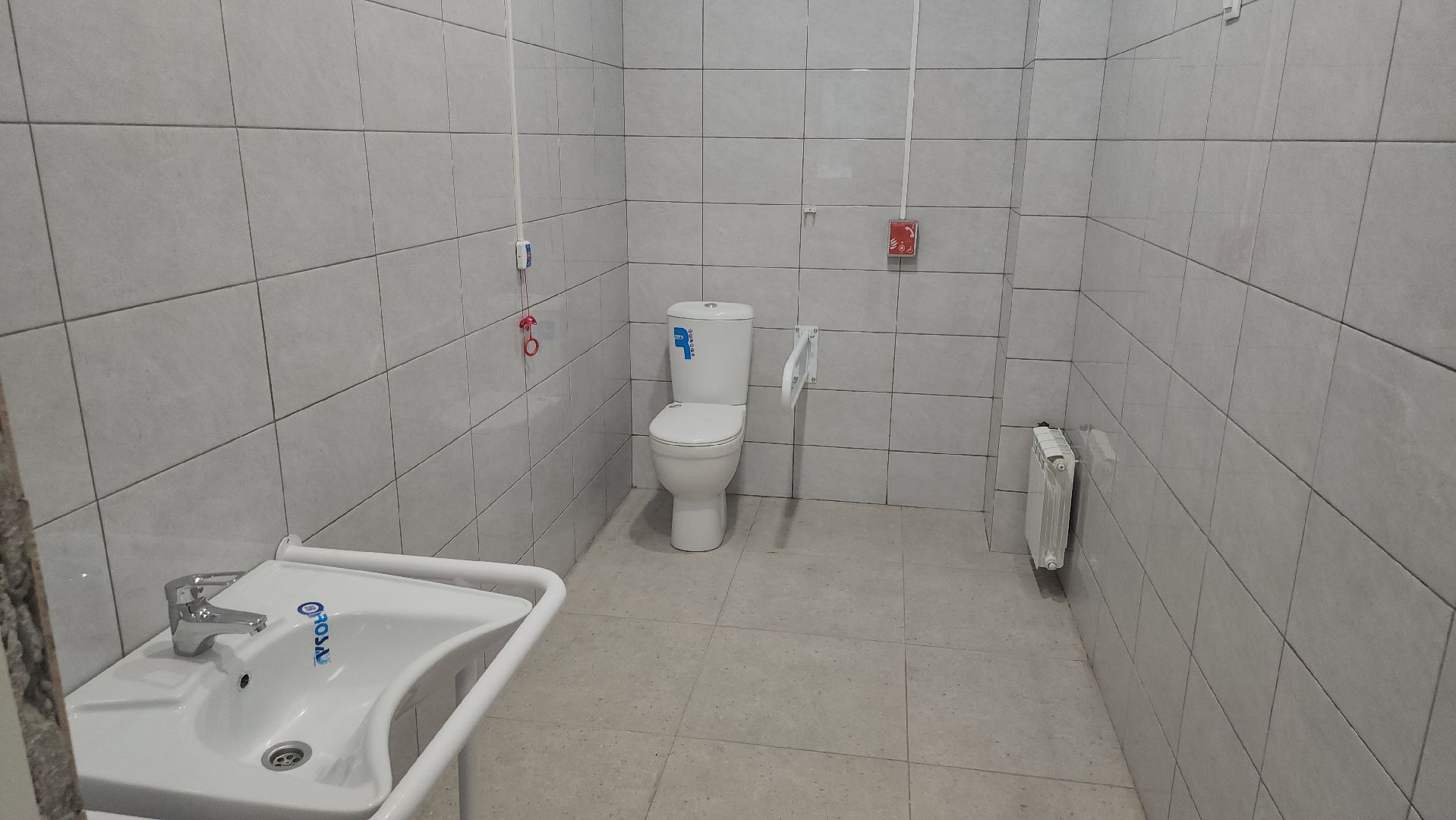 долгопрудный, 13 гимназия, пристройка на 300 мест,интерактивные доски, спортзал, стадион,