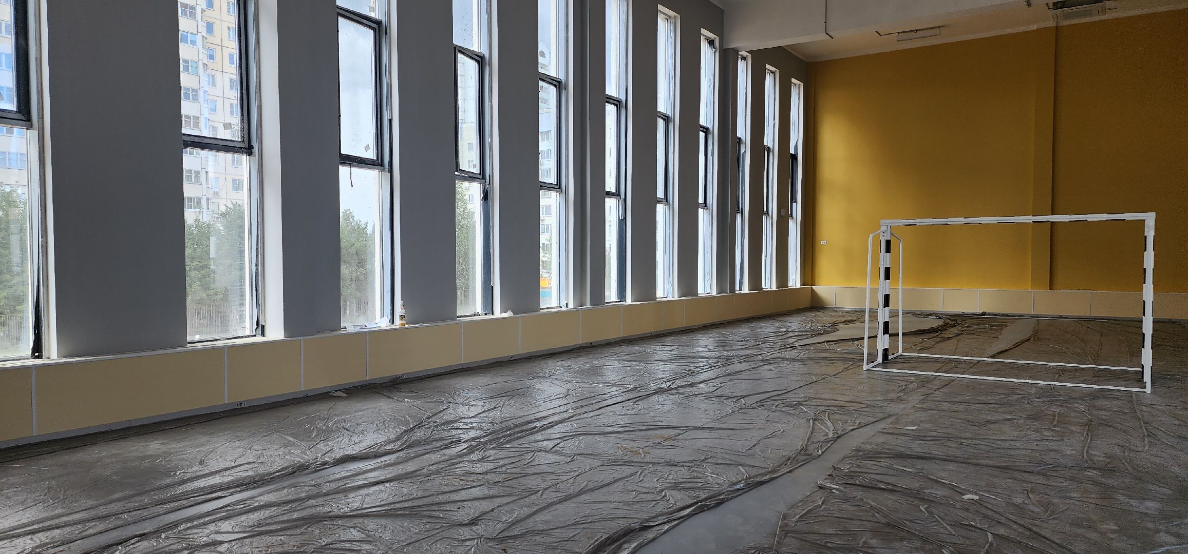 долгопрудный, 13 гимназия, пристройка на 300 мест,интерактивные доски, спортзал, стадион,