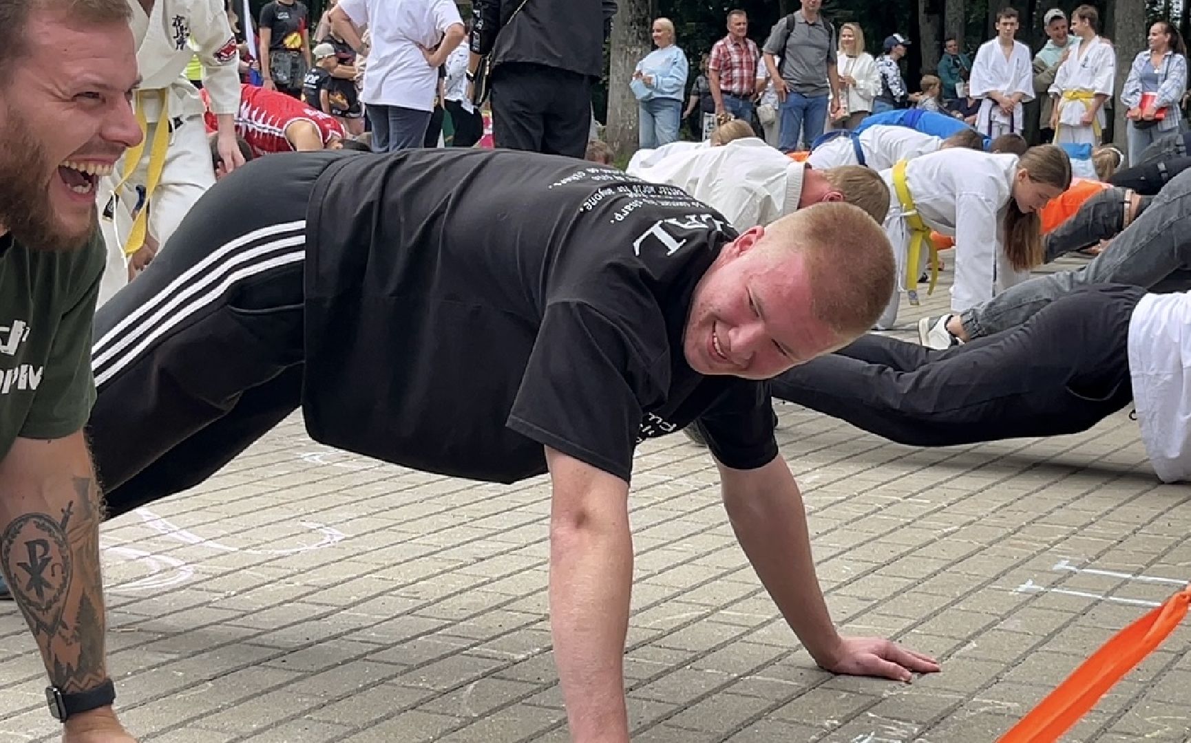 наро-фоминск, кск нара, день физкультурника, флешмоб, стальная сотня, наро-фоминский городской округ,