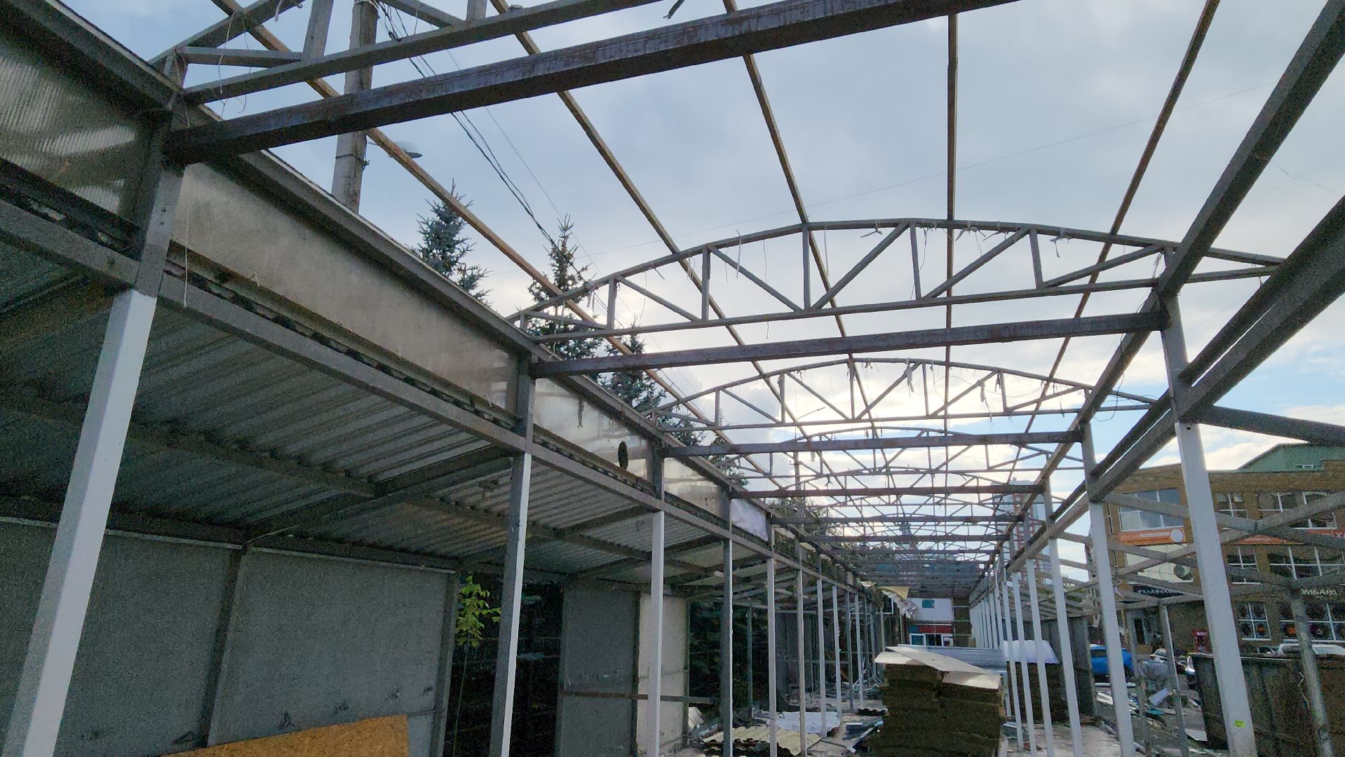 серпухов, улица водонапорная, снос торговых рядов, демонтаж рынка труба,