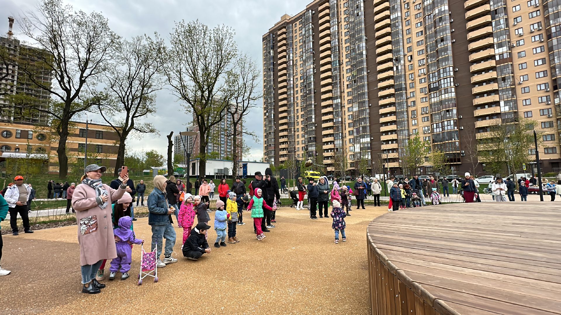 Одинцово, Союзный, Агитбригада, Крылья