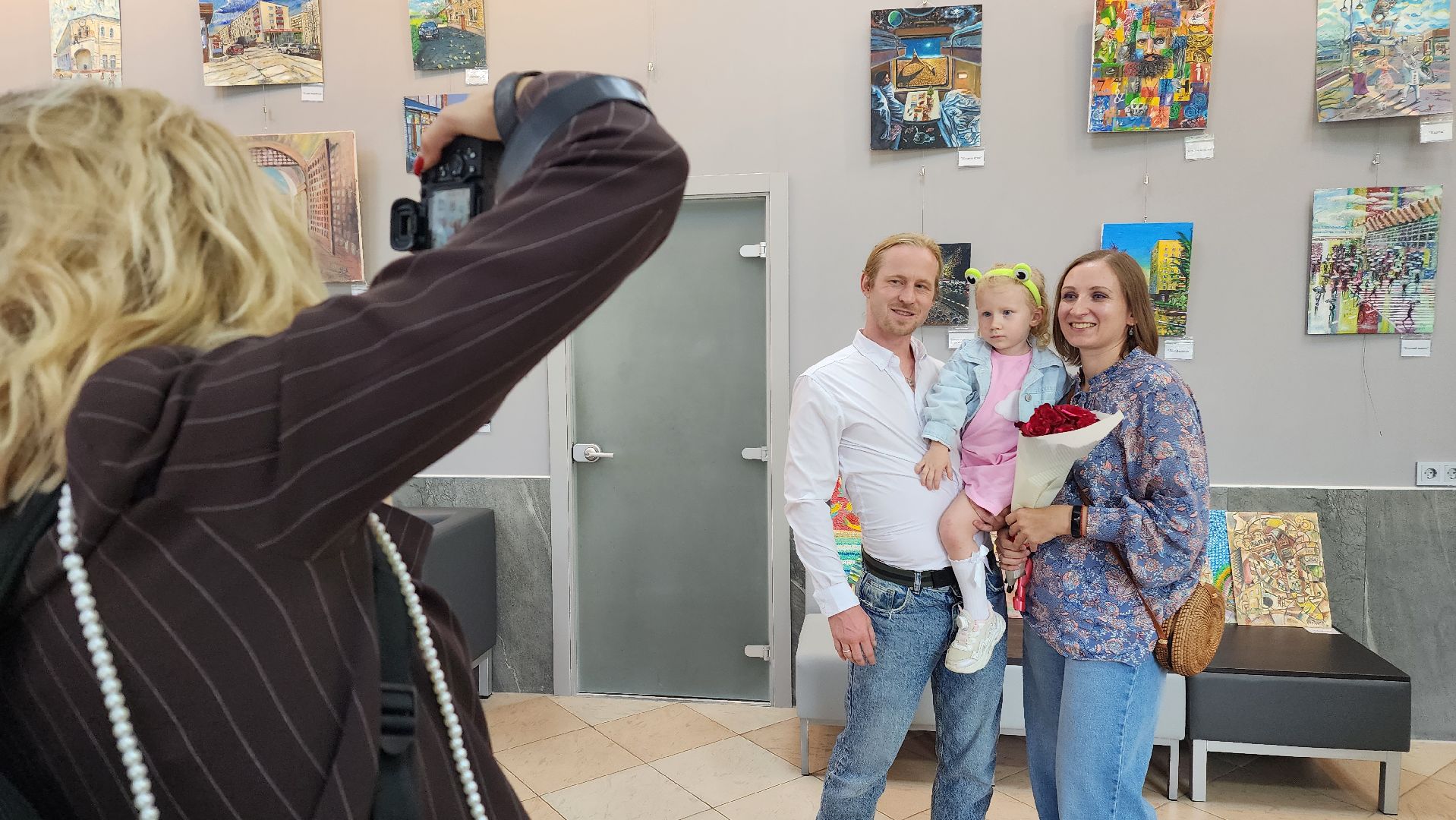 истра, библиотека, вернисаж,