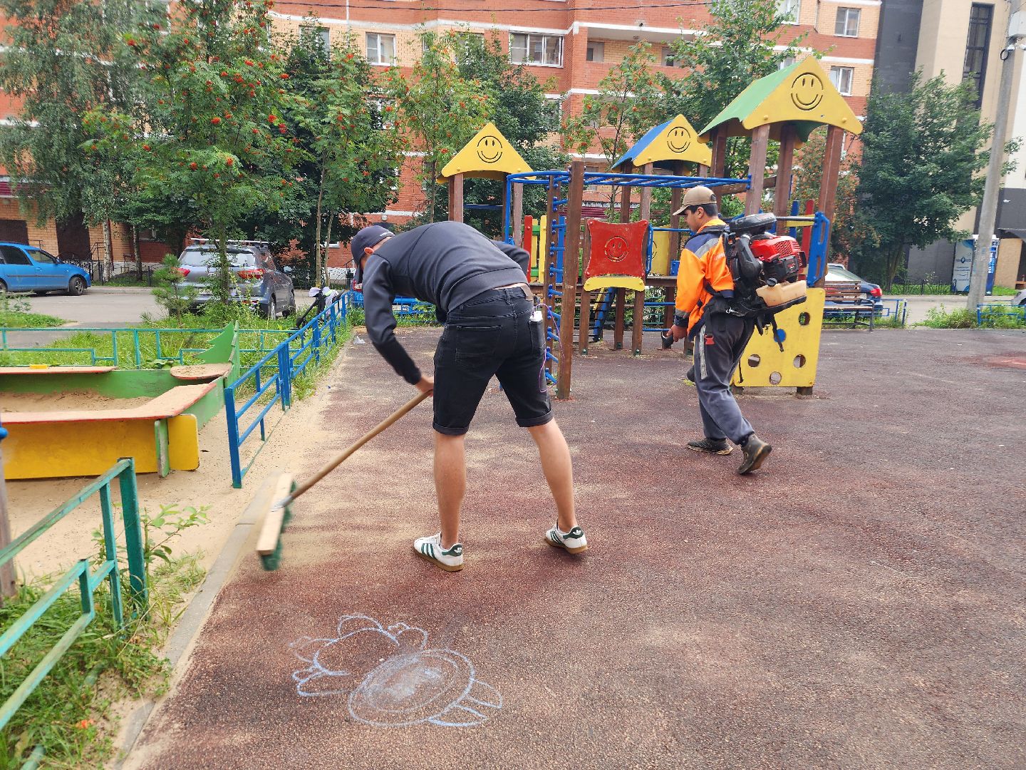 фрязино, уборка детских площадок, благоустройство, мбу городское хозяйство,