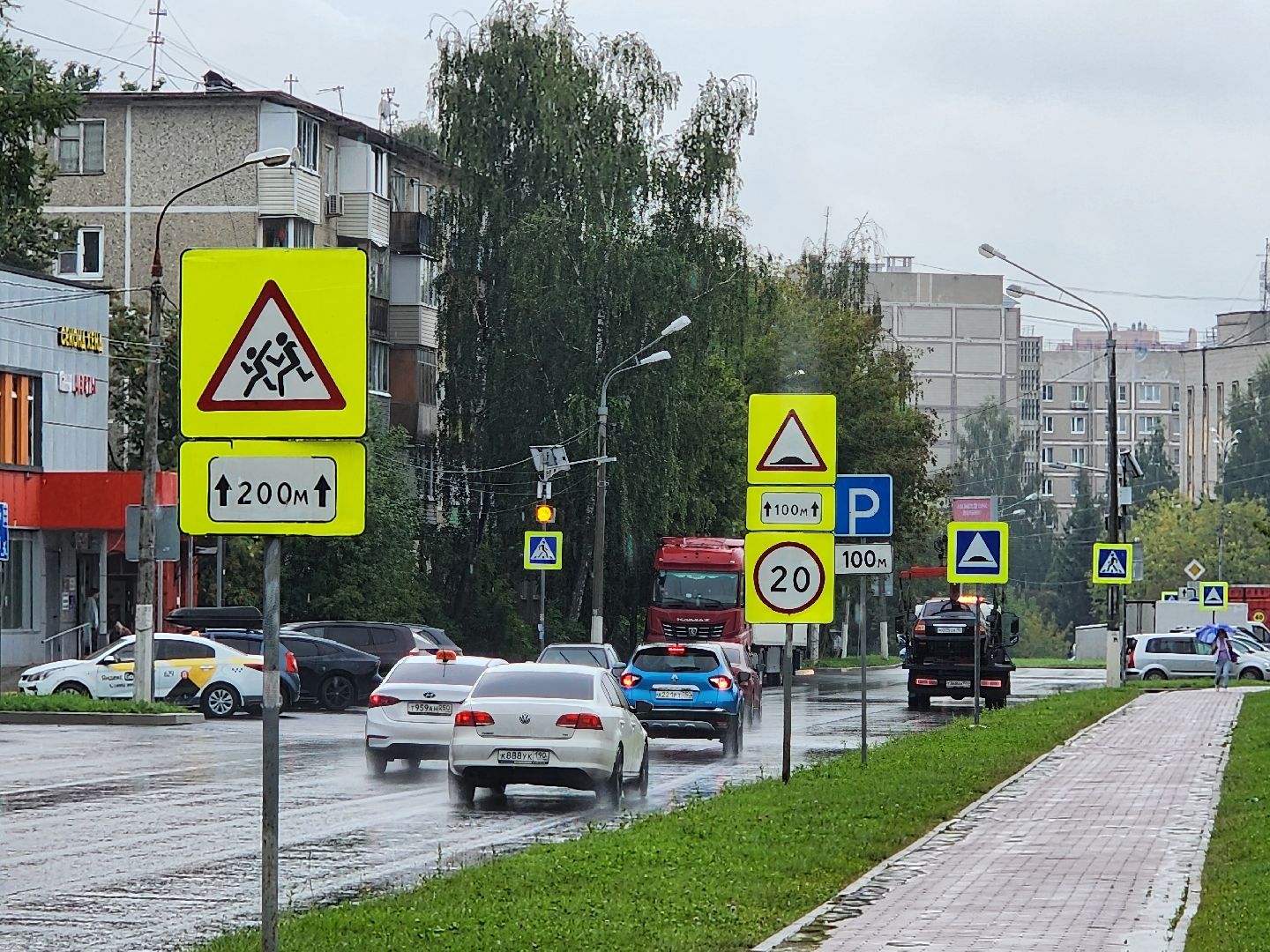 чехов, улица мира, дорожный ремонт, капремонт дороги, замена покрытия, новые тротуары и проходы, парковочные карманы, дорожные знаки, пешеходные переходы, госпрограмма московской области, развитие дорожного комплекса,