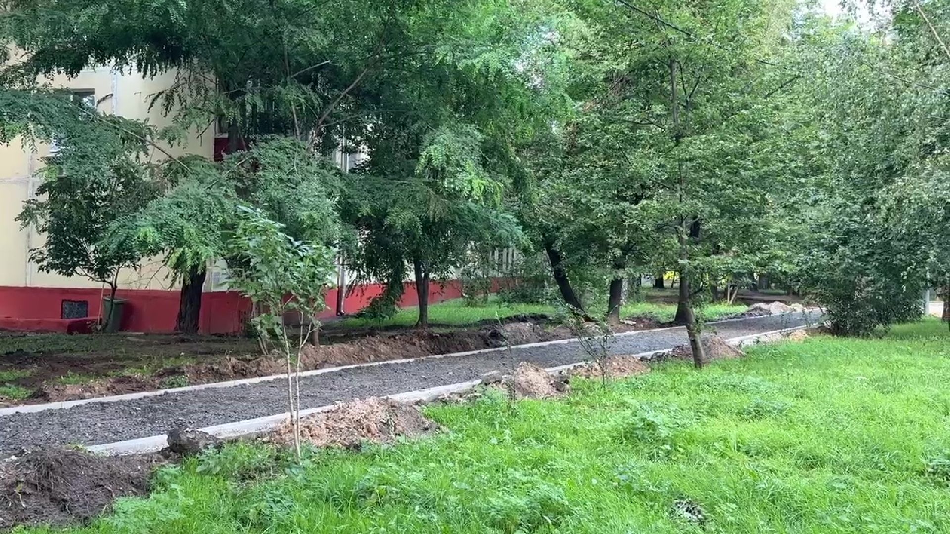 Реутов, благоуствойство, дворовая территория, бордюры, парковки, проезд спецтехники,